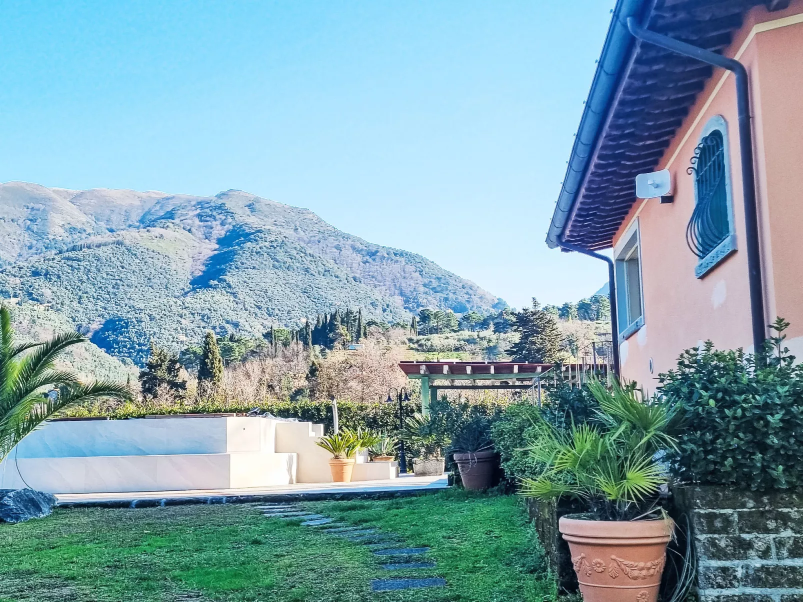 Versilia-Outside