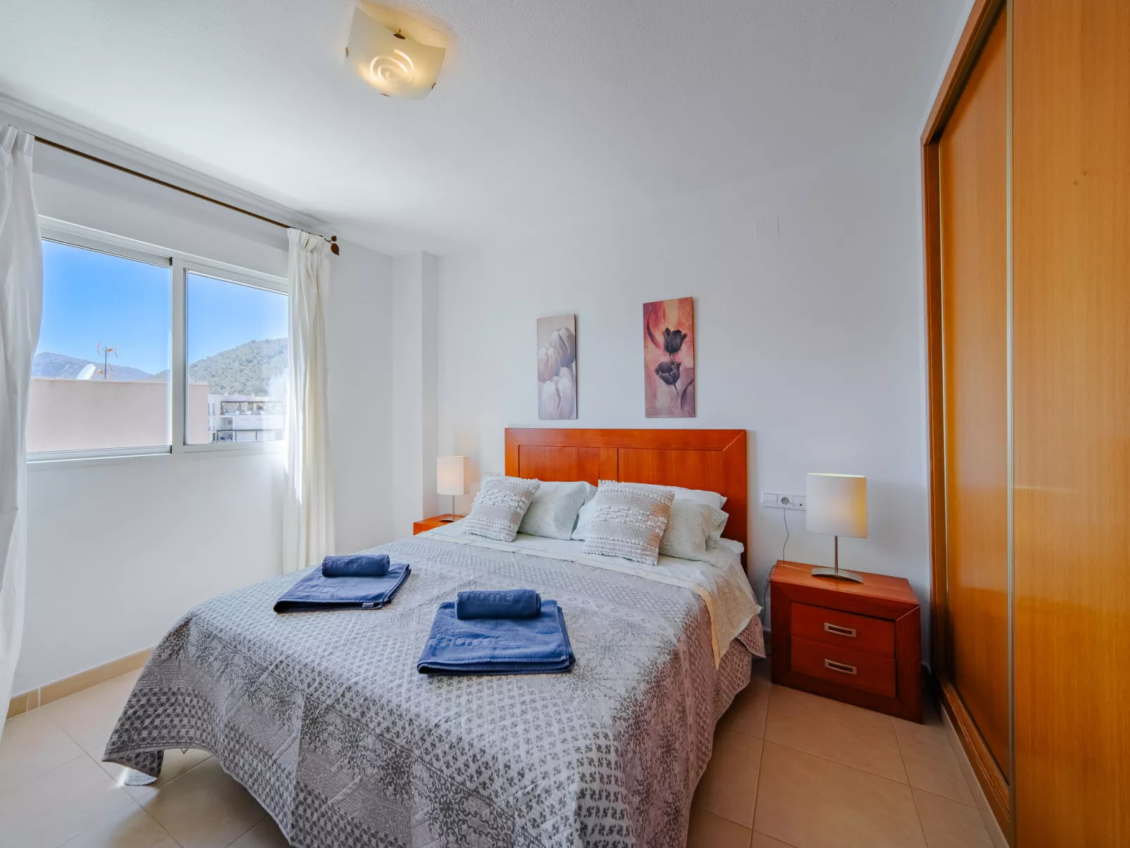 Mascarat-Inside