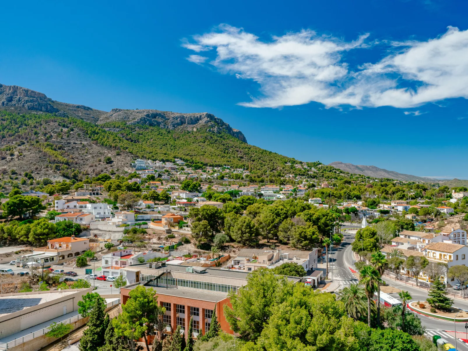 Mascarat-Outside