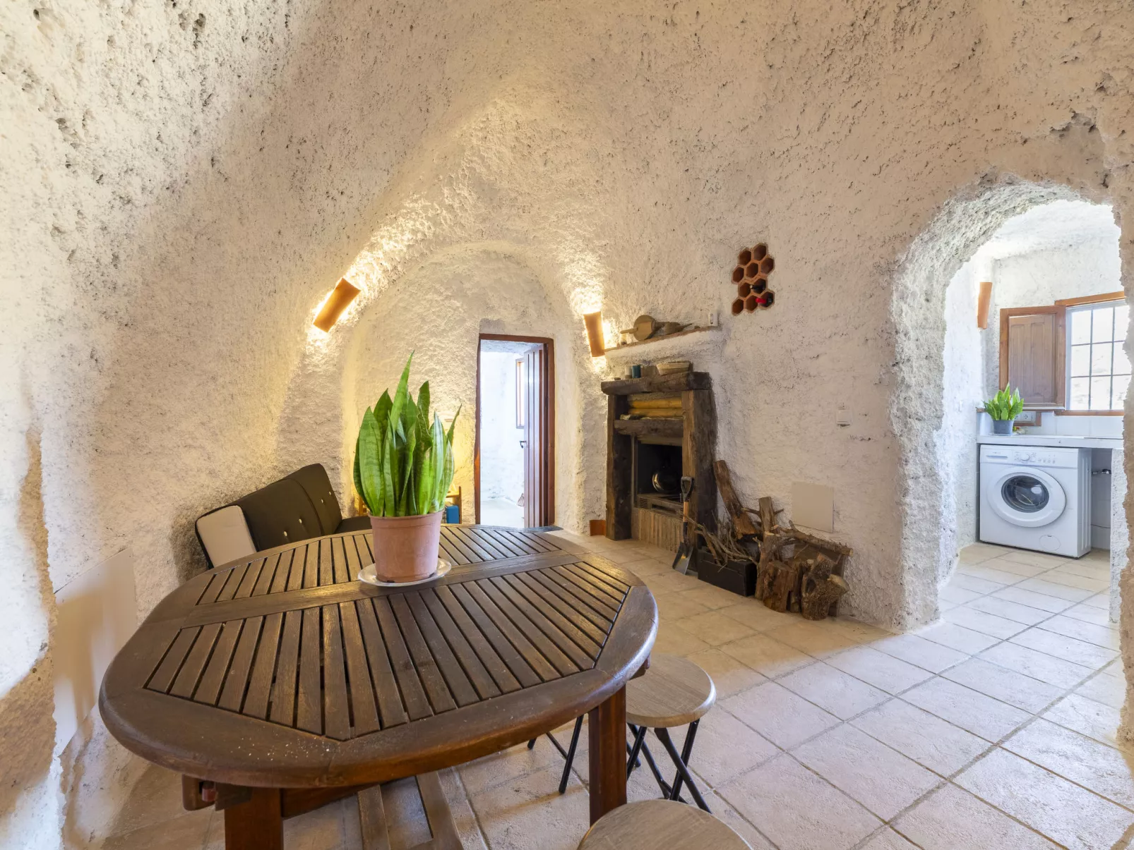 Casa Cueva Maria Zambrano-Inside