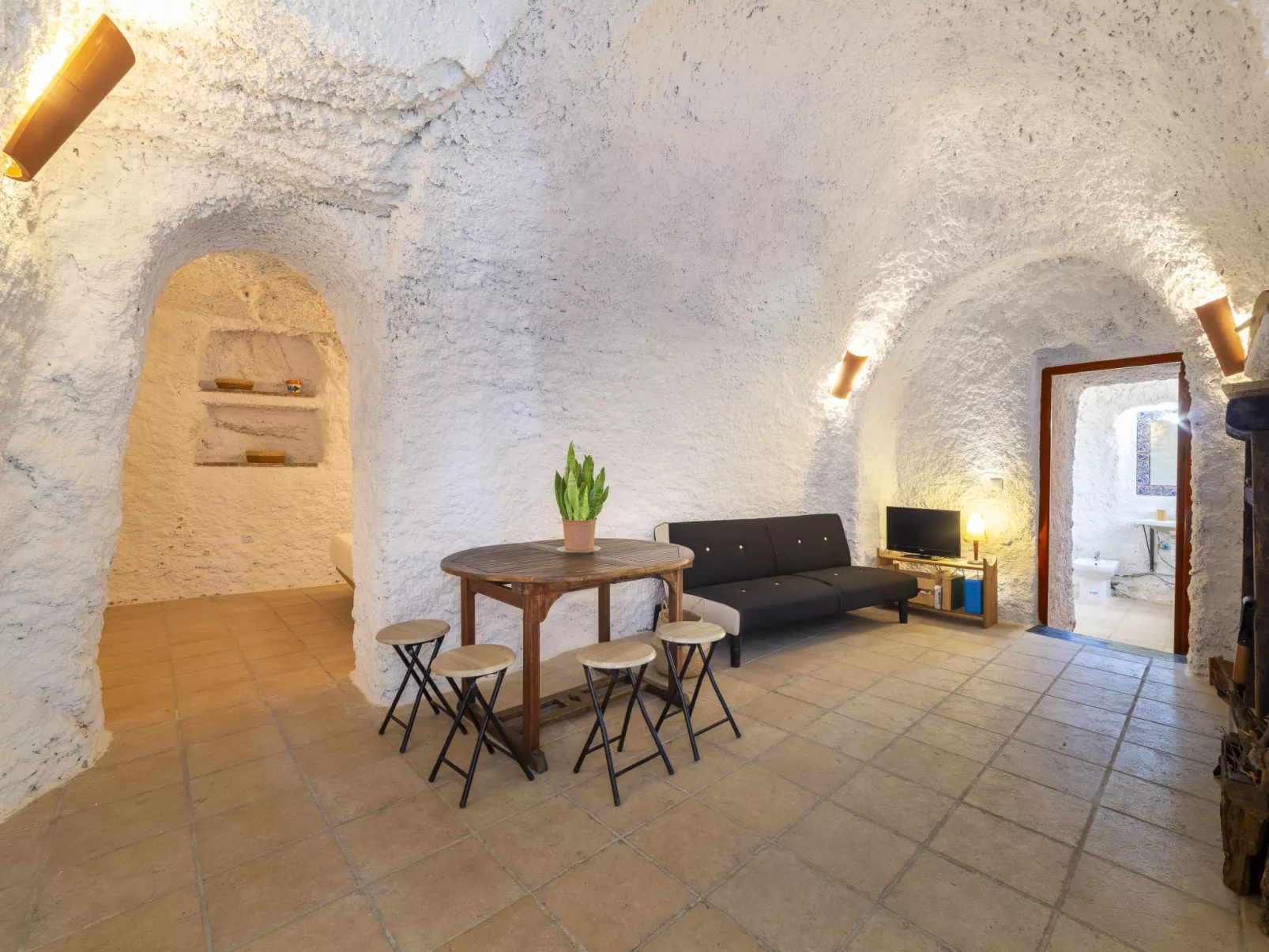 Casa Cueva Maria Zambrano-Inside