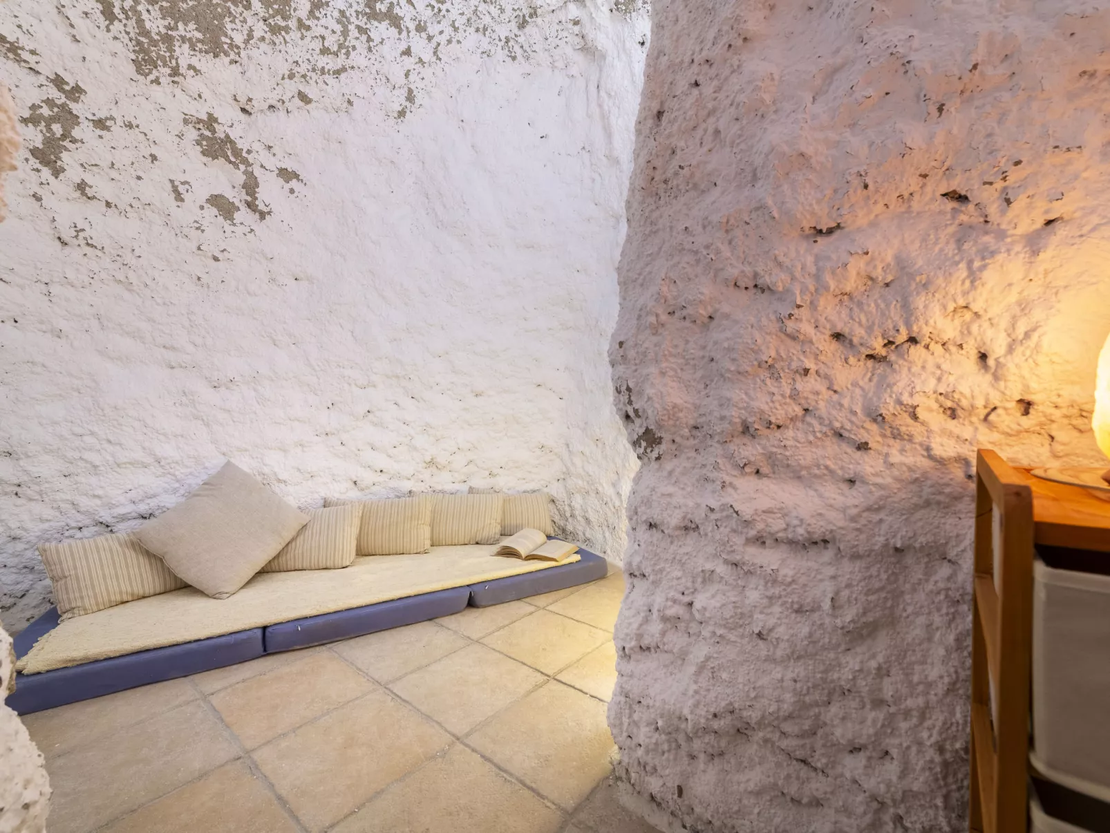 Casa Cueva Maria Zambrano-Inside