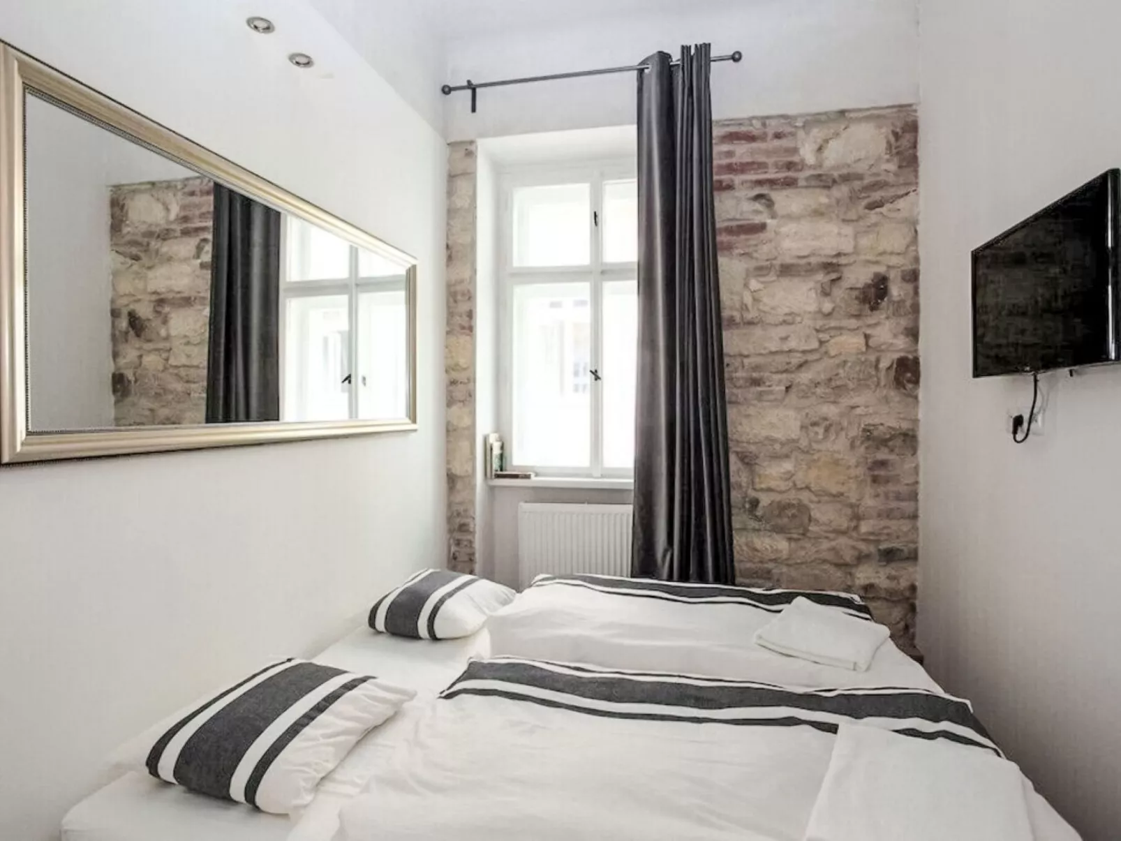 Golden Stage Nook-Drinnen