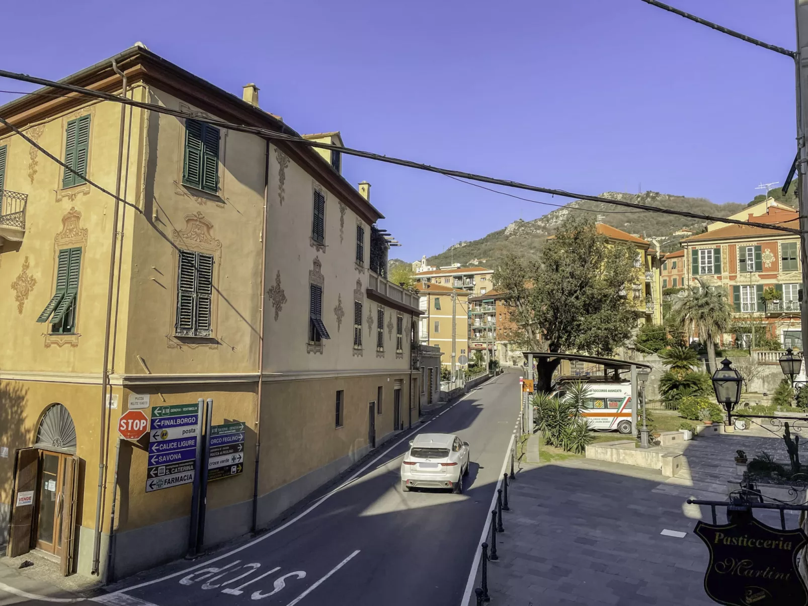 Porta Reale (FLG211)-Outside