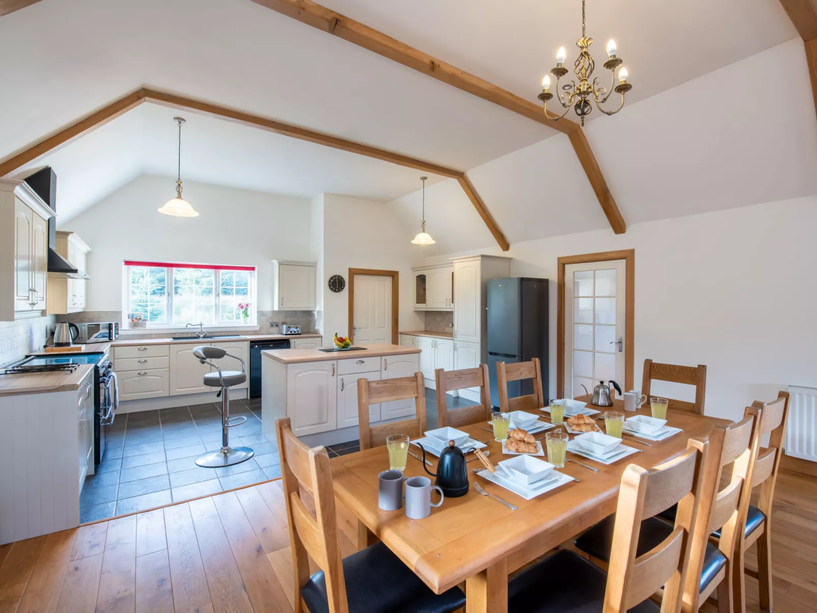 Strathmore Lodge-Inside