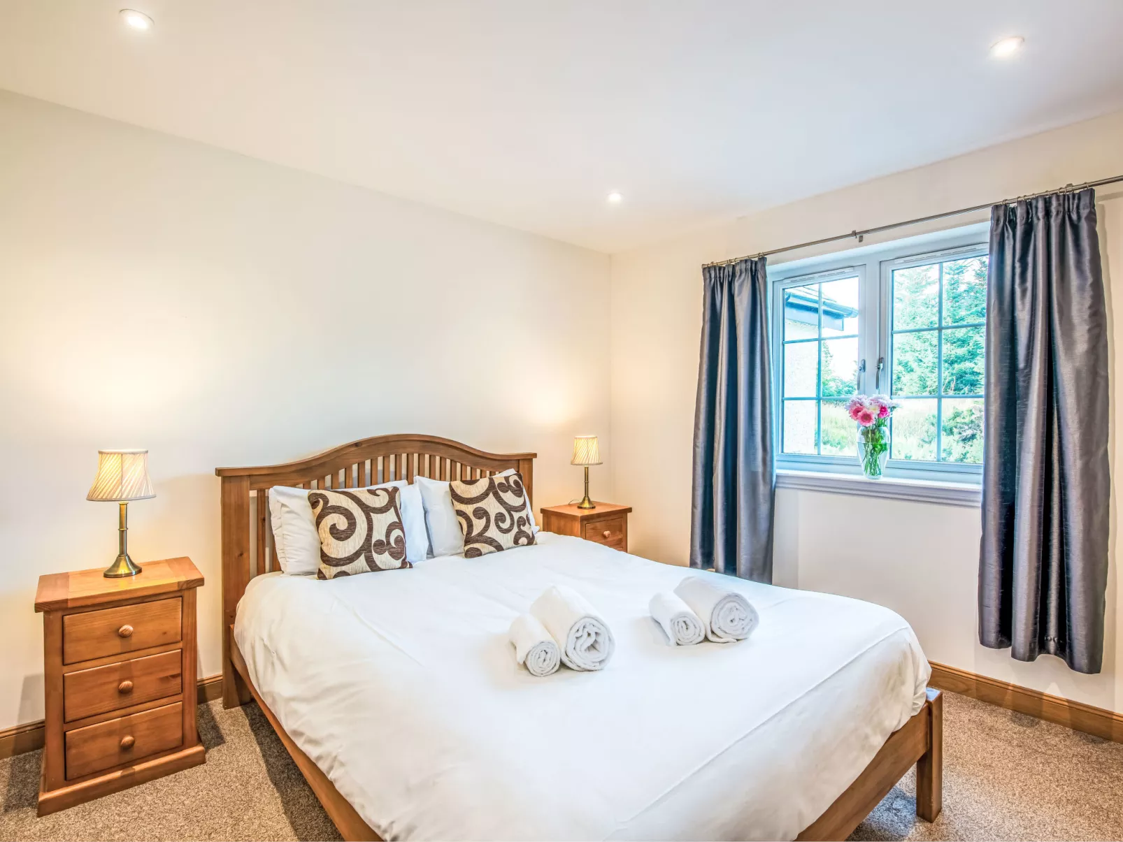 Strathmore Lodge-Inside