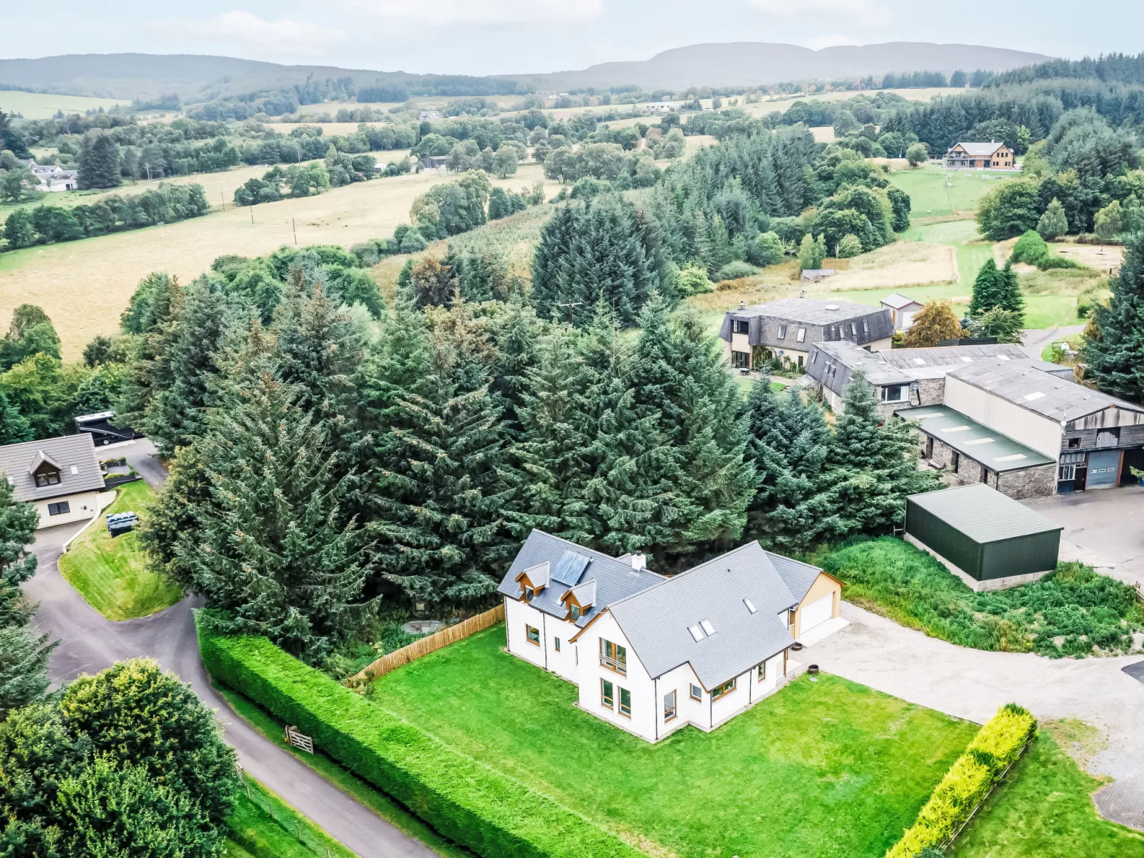 Springbank Lodge-Outside
