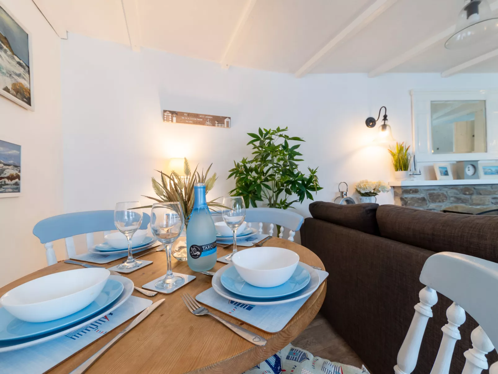 Frans Cottage-Inside