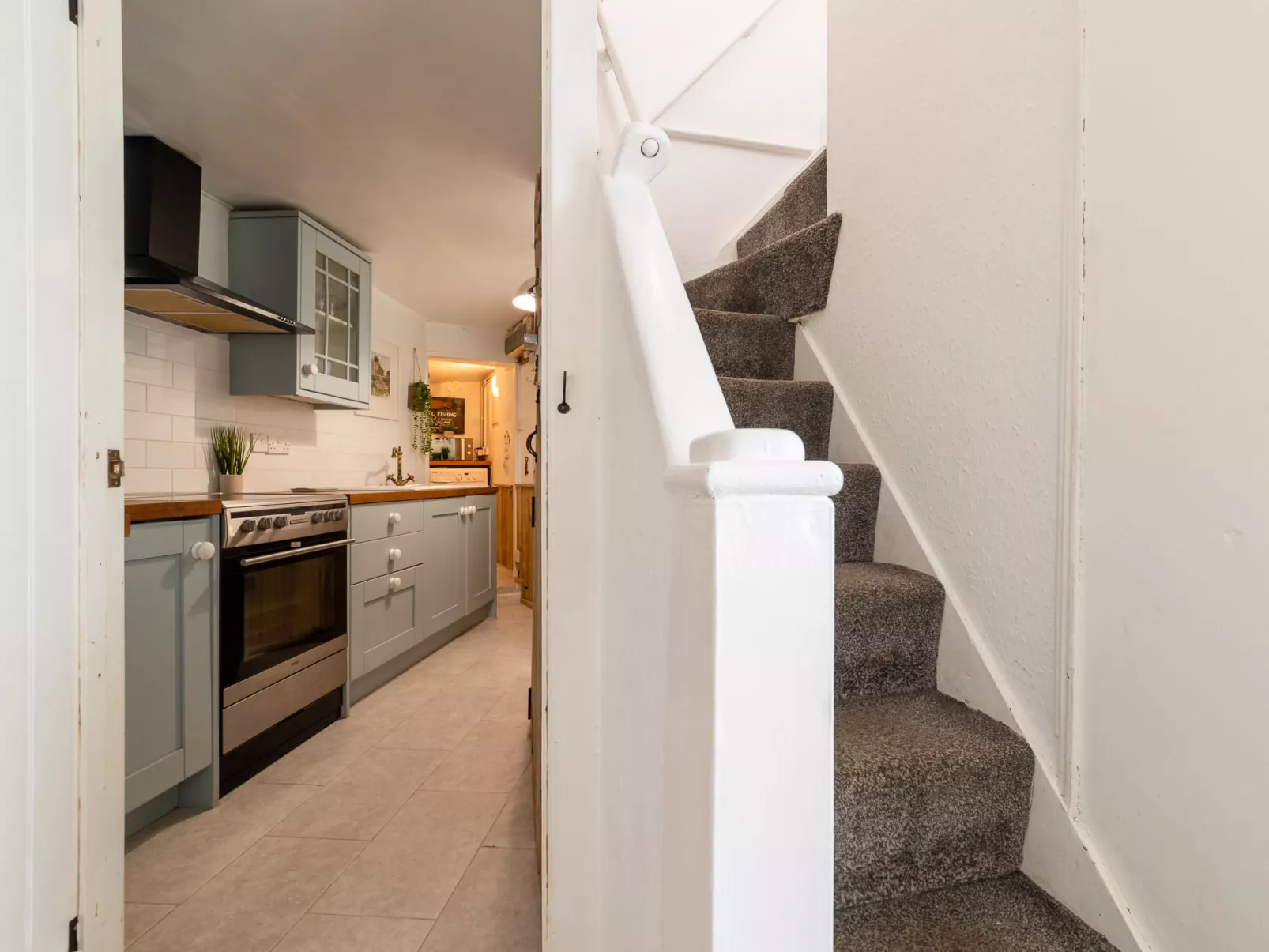 Frans Cottage-Inside