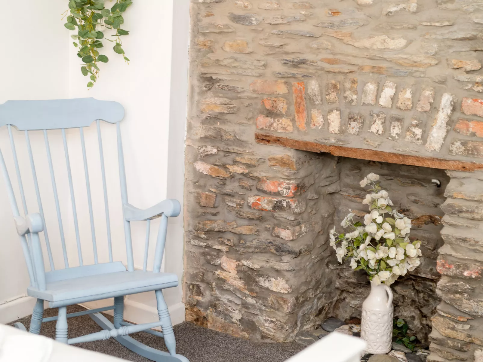 Frans Cottage-Inside