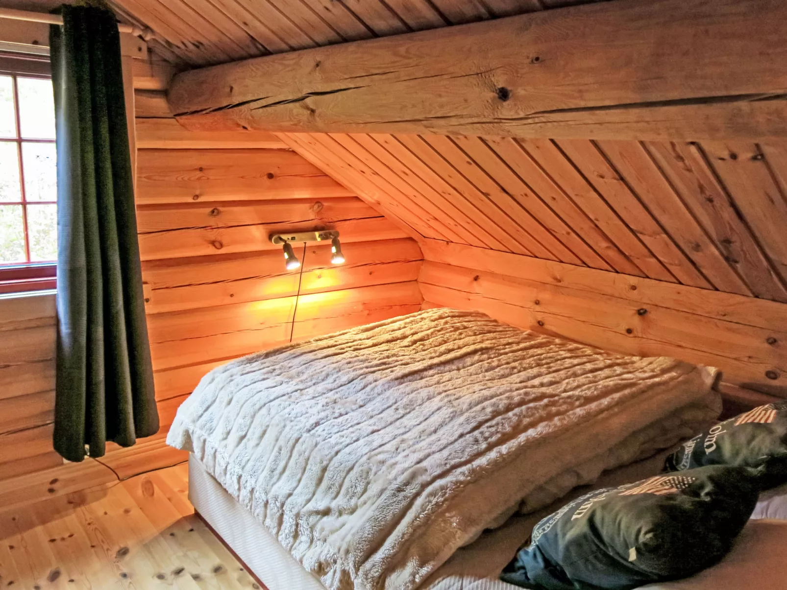 Norrønna-Inside