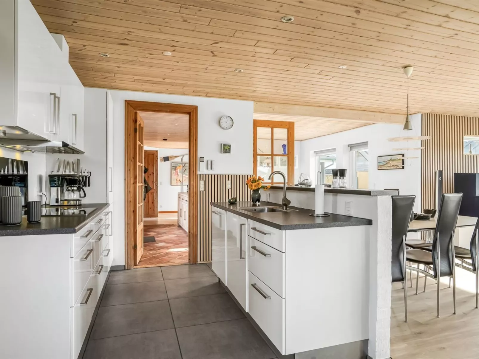 "Fotij" - 120m from the sea-Inside