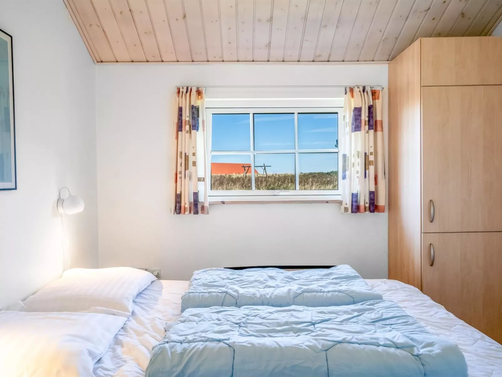 "Winona" - 600m from the sea-Inside