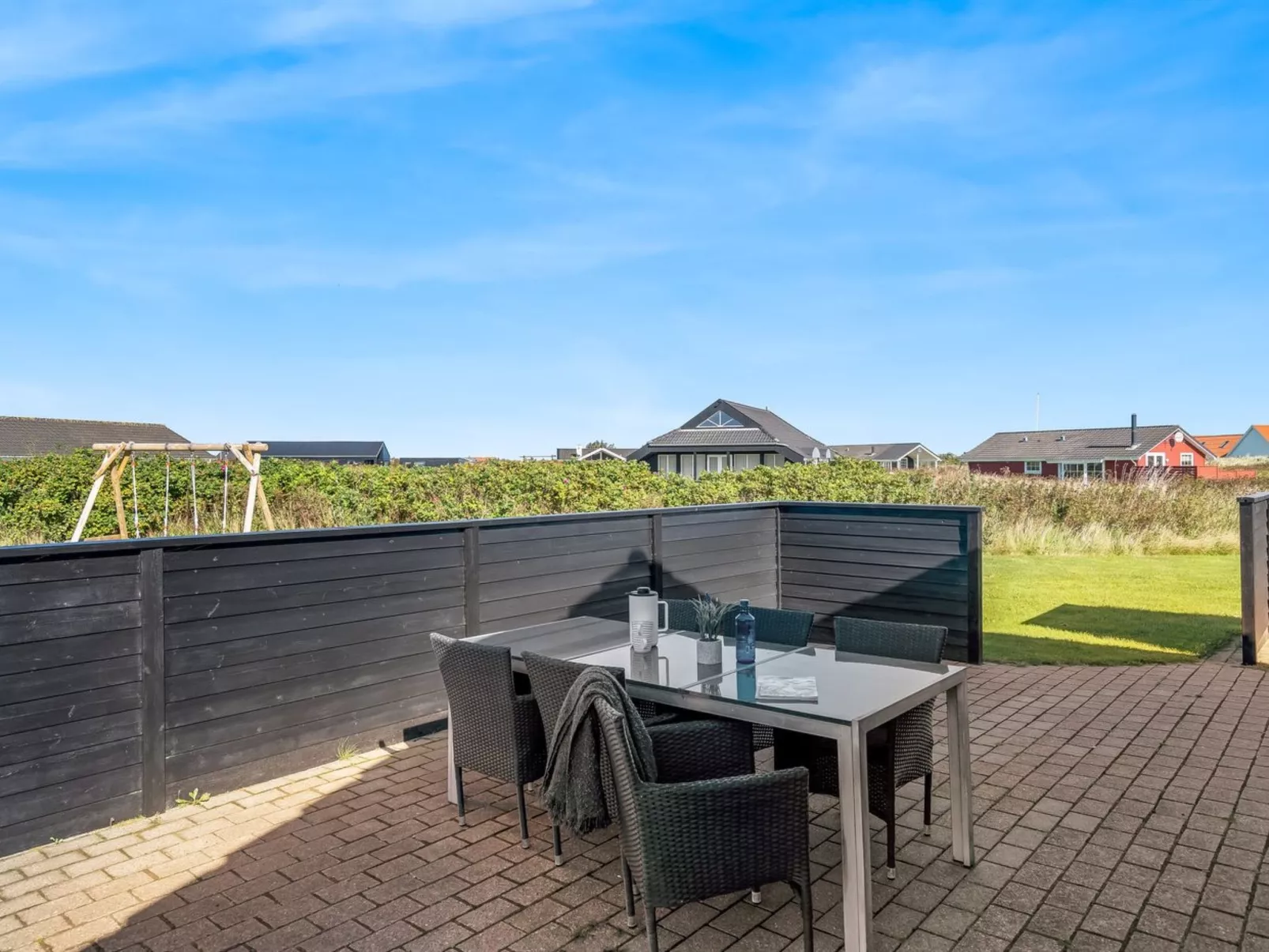 "Winona" - 600m from the sea-Outside