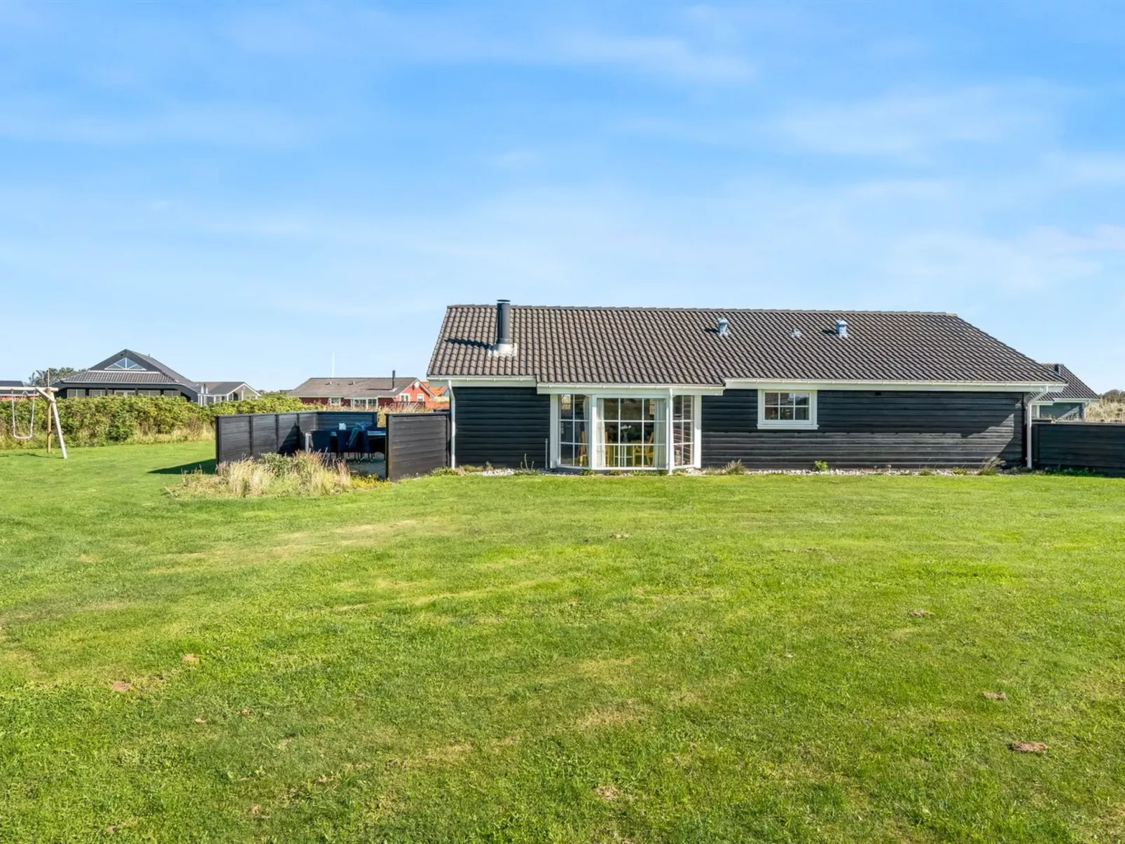 "Winona" - 600m from the sea-Outside