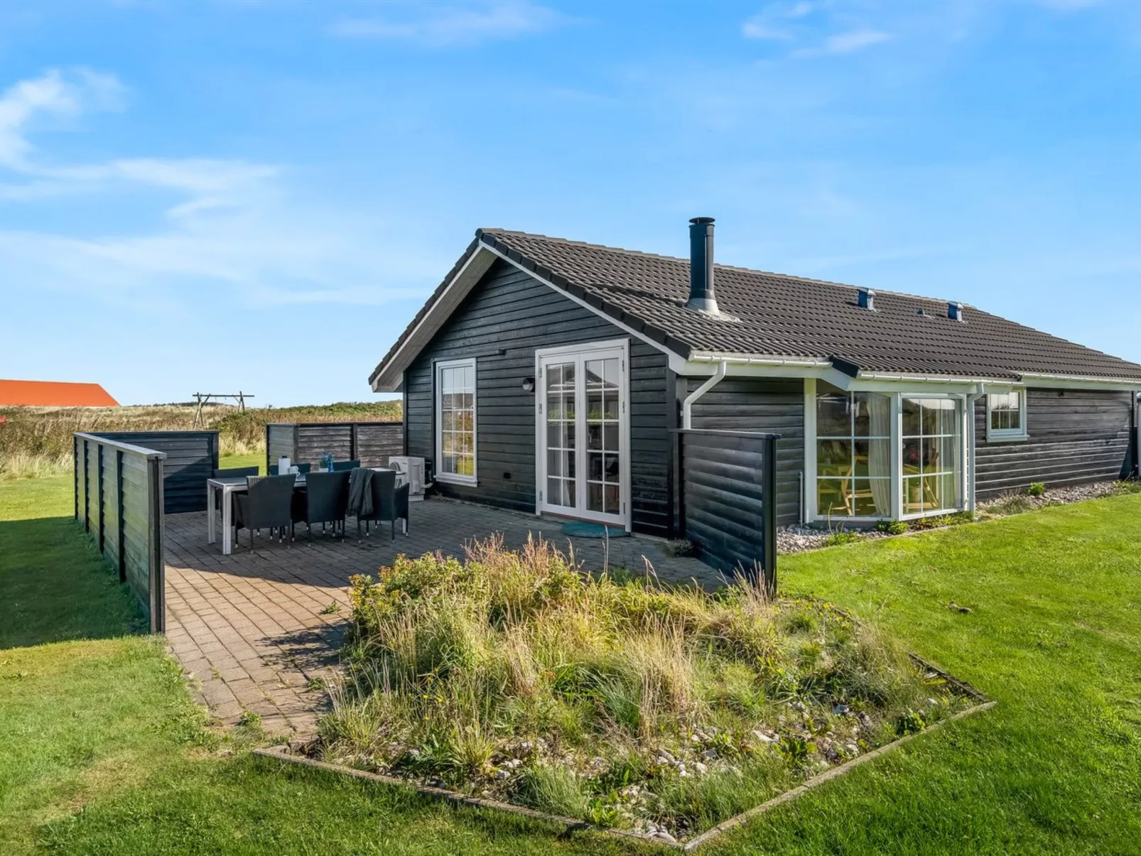 "Winona" - 600m from the sea-Outside