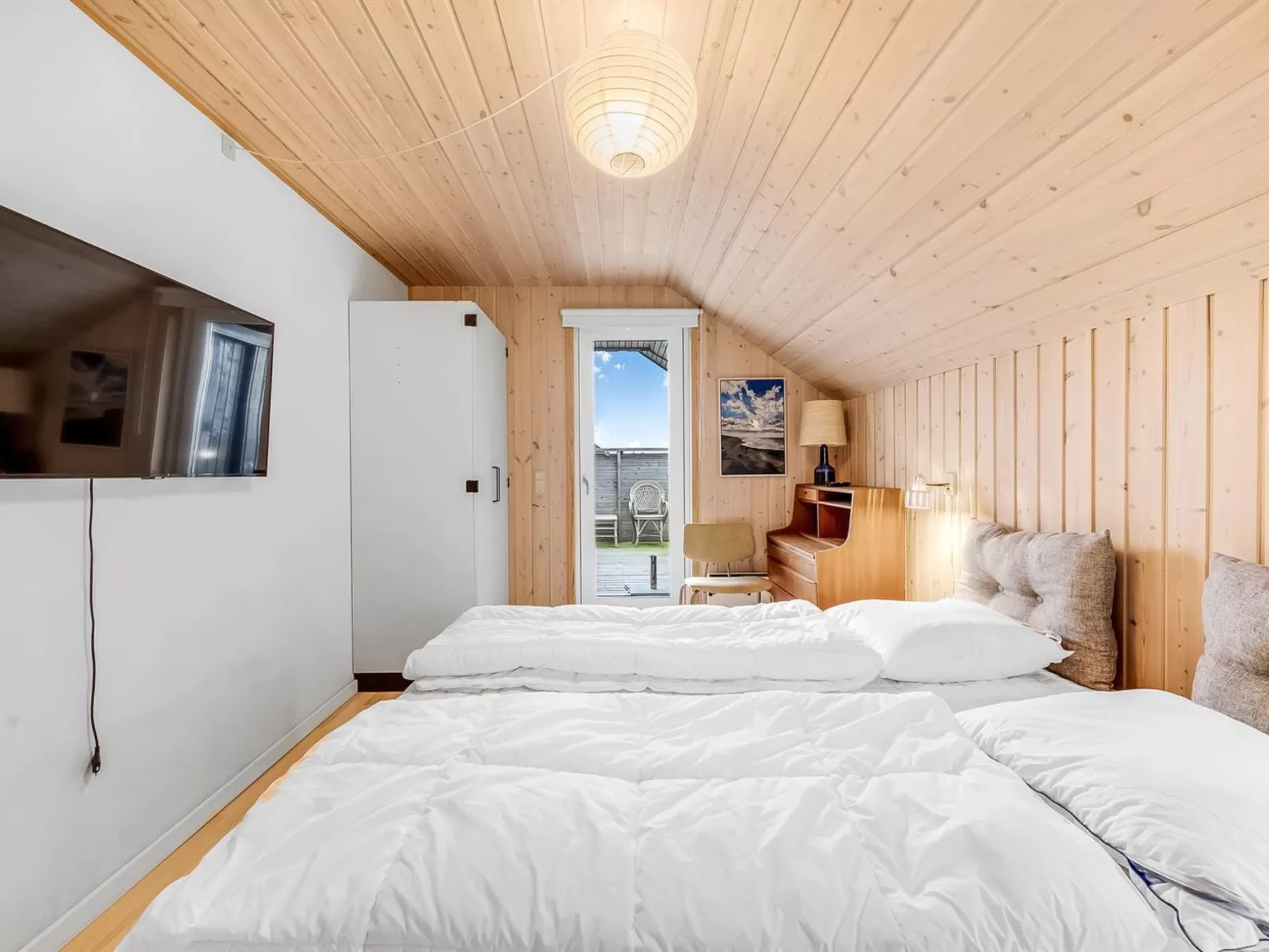 "Fannie" - 200m from the sea-Inside