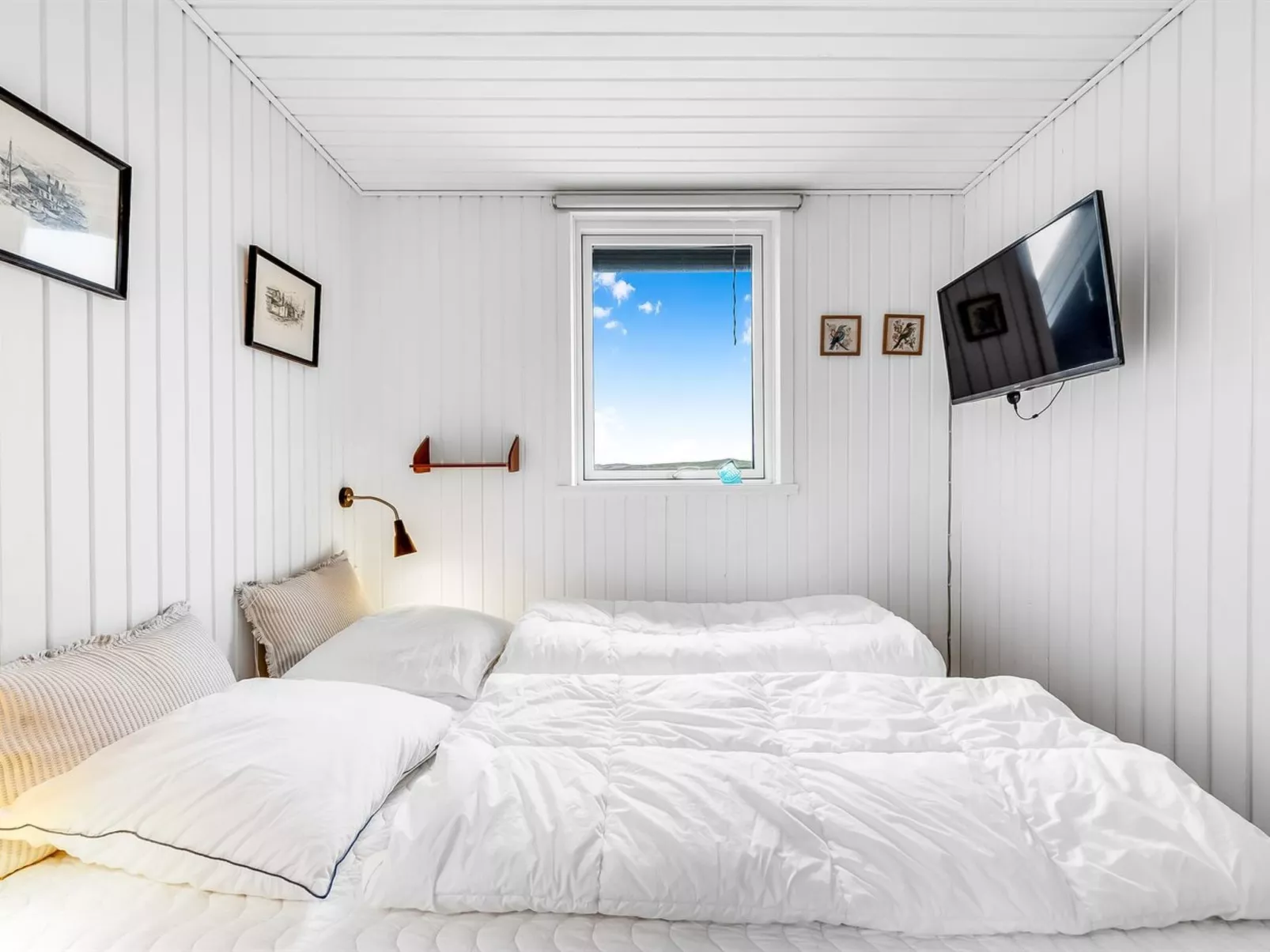 "Fannie" - 200m from the sea-Inside