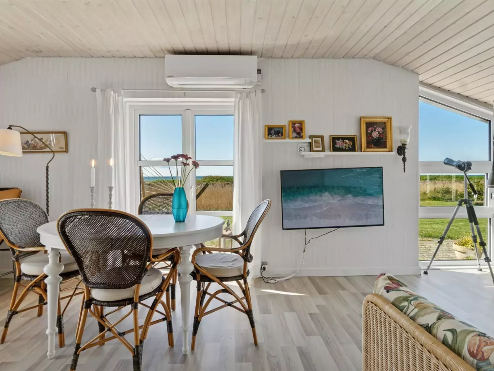 "Hening" - 50m from the sea-Dedans