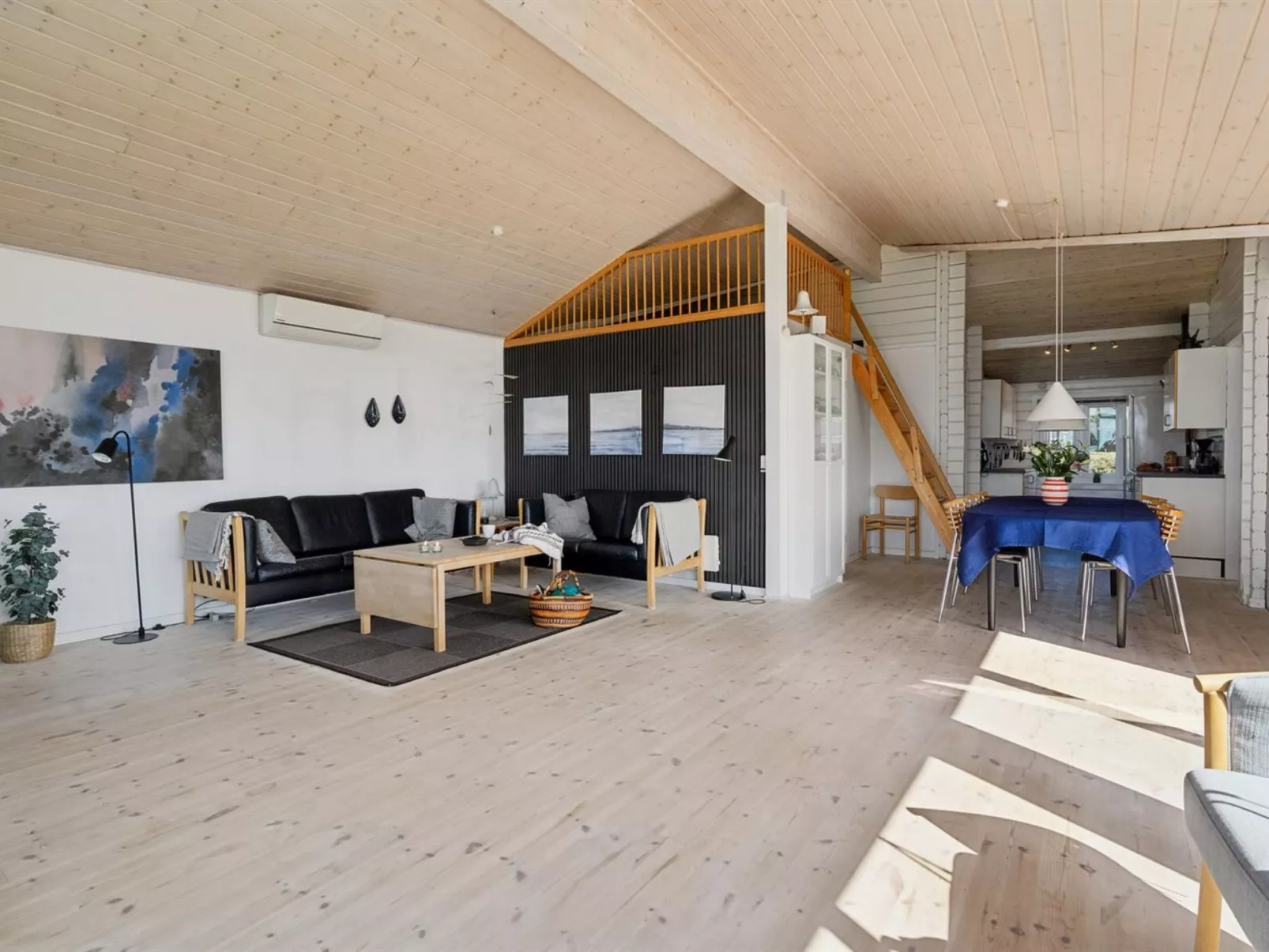 "Henrich" - 200m from the sea-Inside