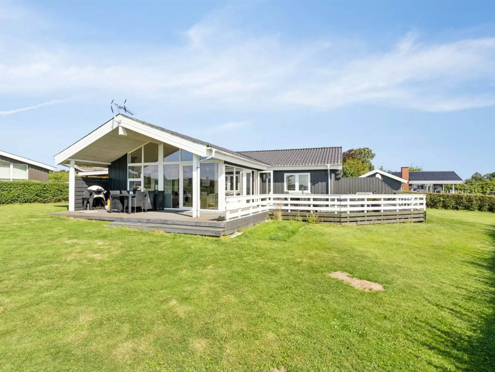 "Henrich" - 200m from the sea-Outside