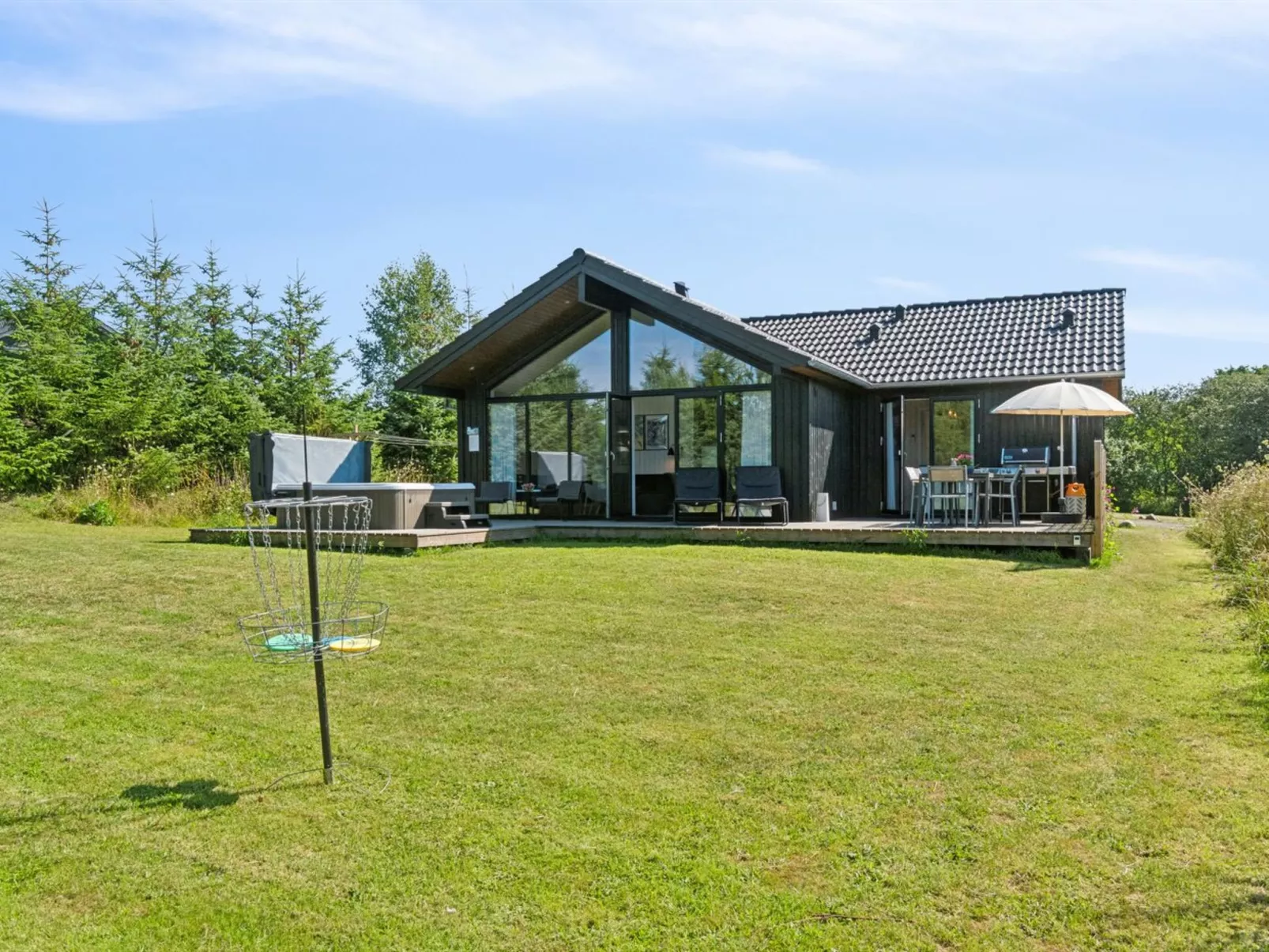 "Kristiarn" - 1.1km from the sea-Outside
