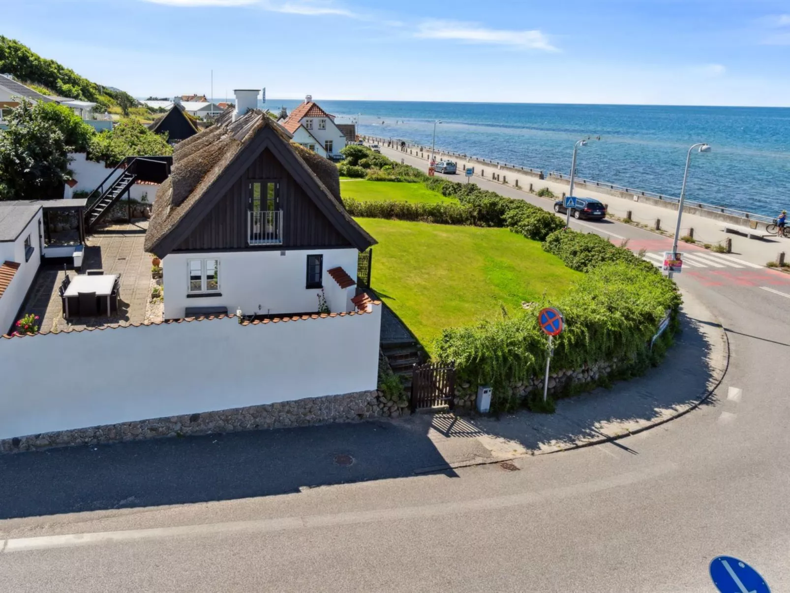 "Susan" - 20m from the sea - 10087268
