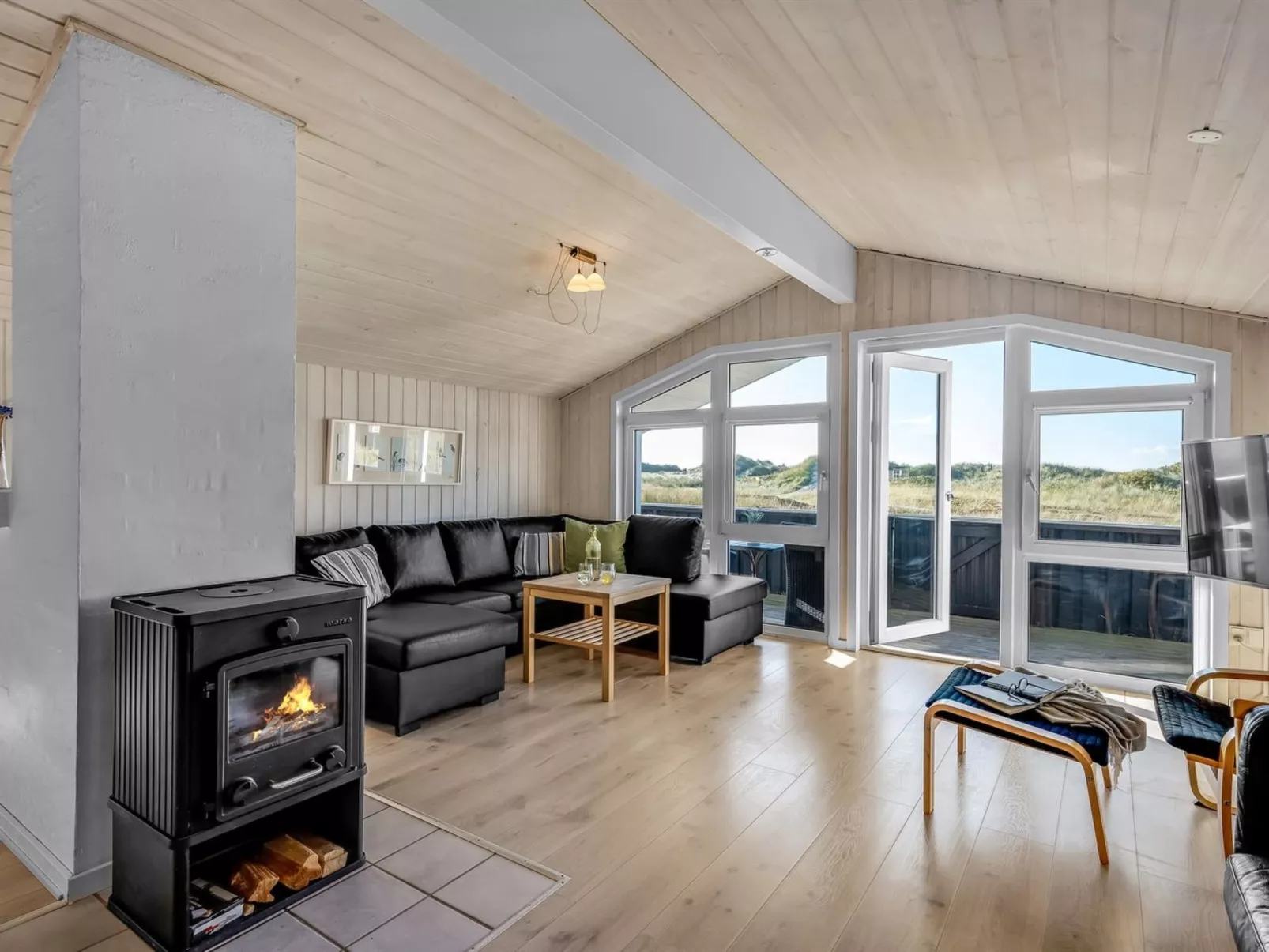 "Jaana" - 10m from the sea-Inside
