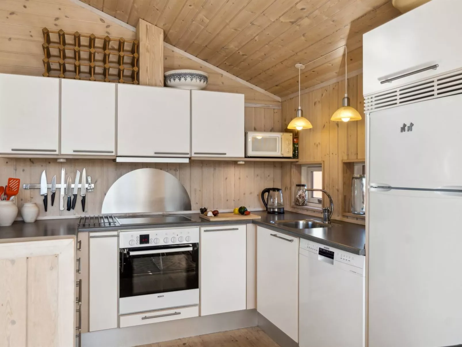 "Skyler" - 325m from the sea-Inside
