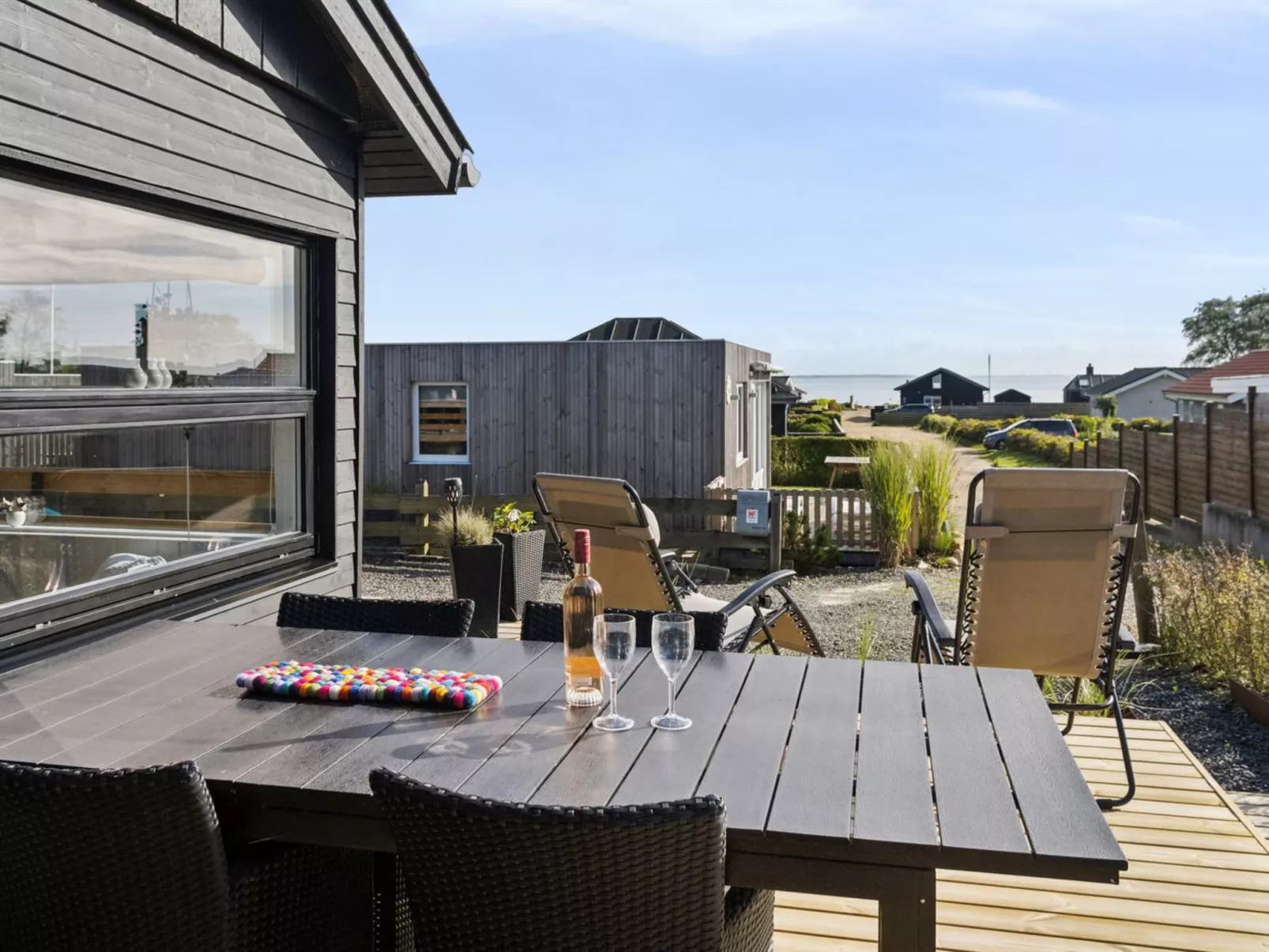 "Dagh" - 100m from the sea-Draußen