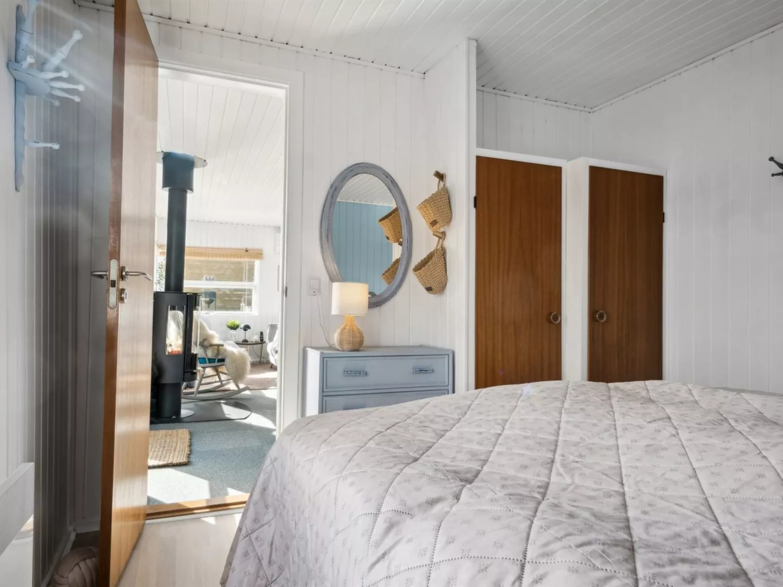 "Dagh" - 100m from the sea-Drinnen