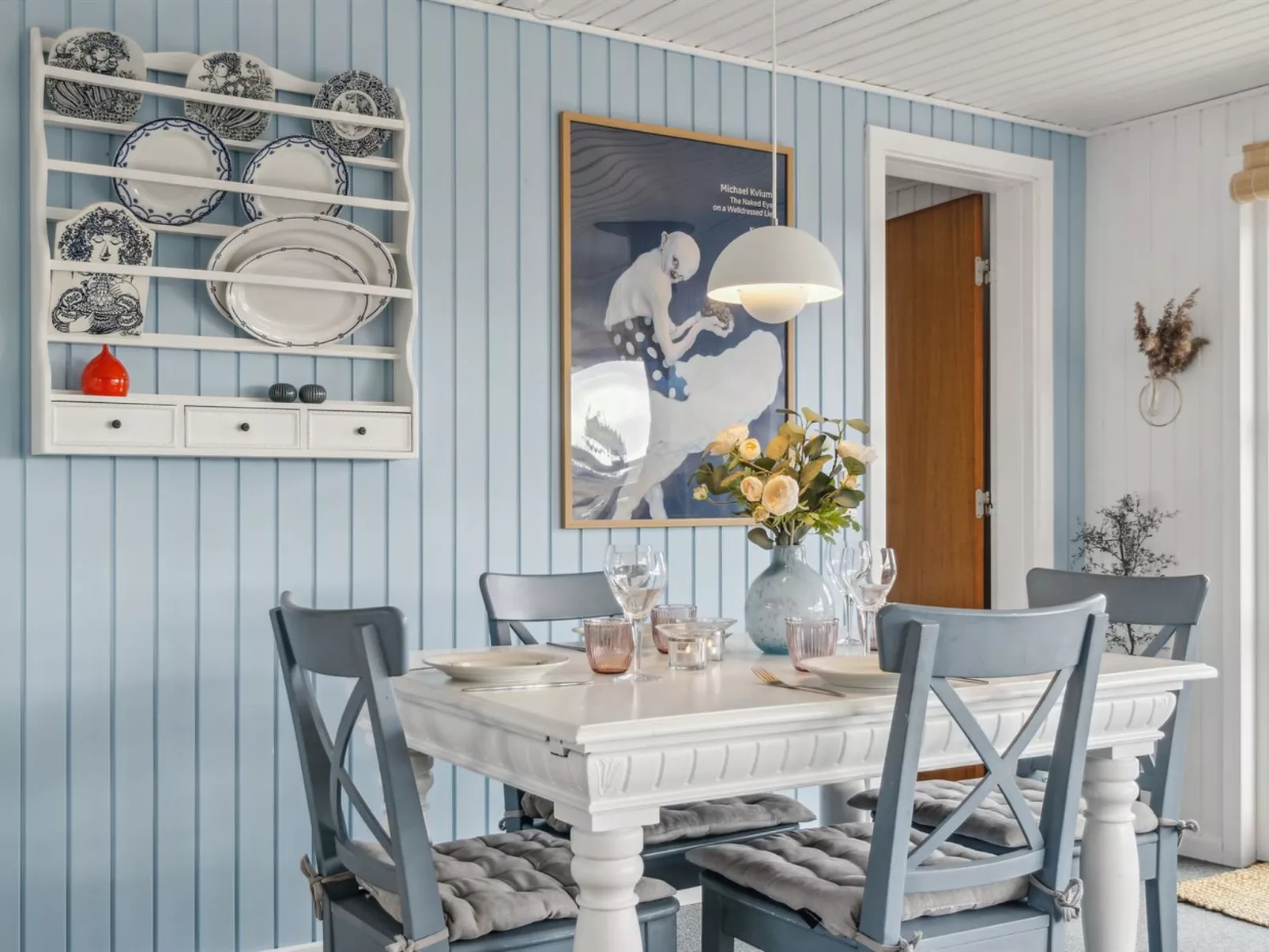 "Dagh" - 100m from the sea-Drinnen