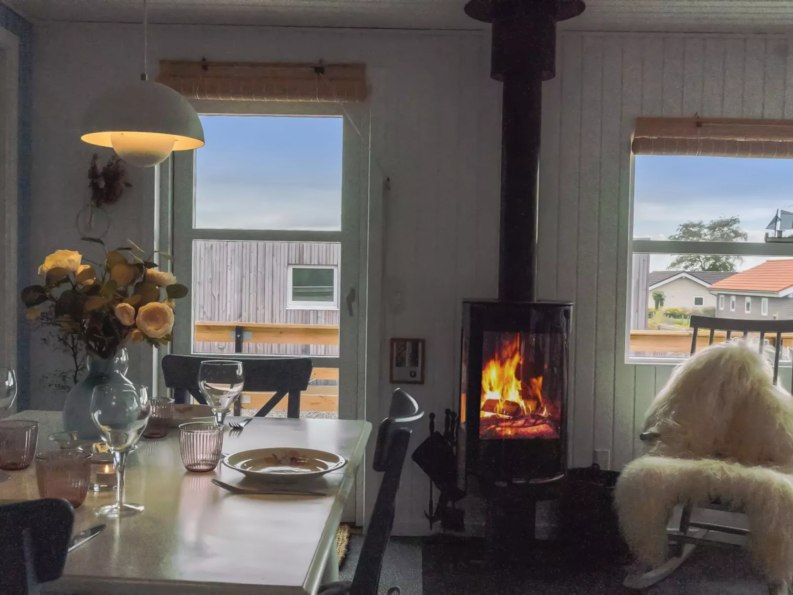 "Dagh" - 100m from the sea-Drinnen