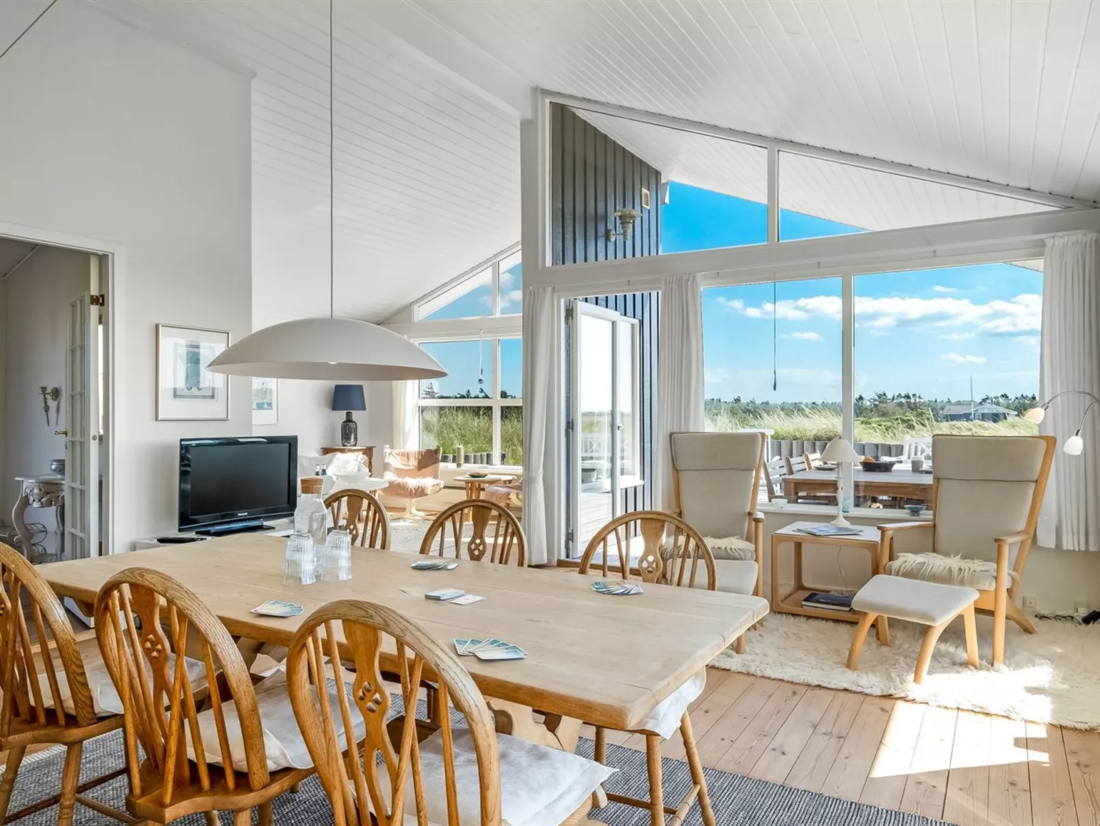 "Naema" - 400m from the sea-Inside