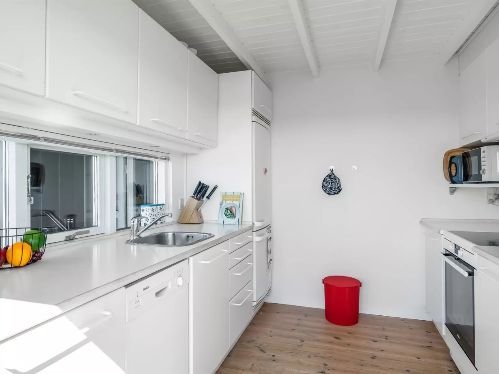 "Naema" - 400m from the sea-Inside