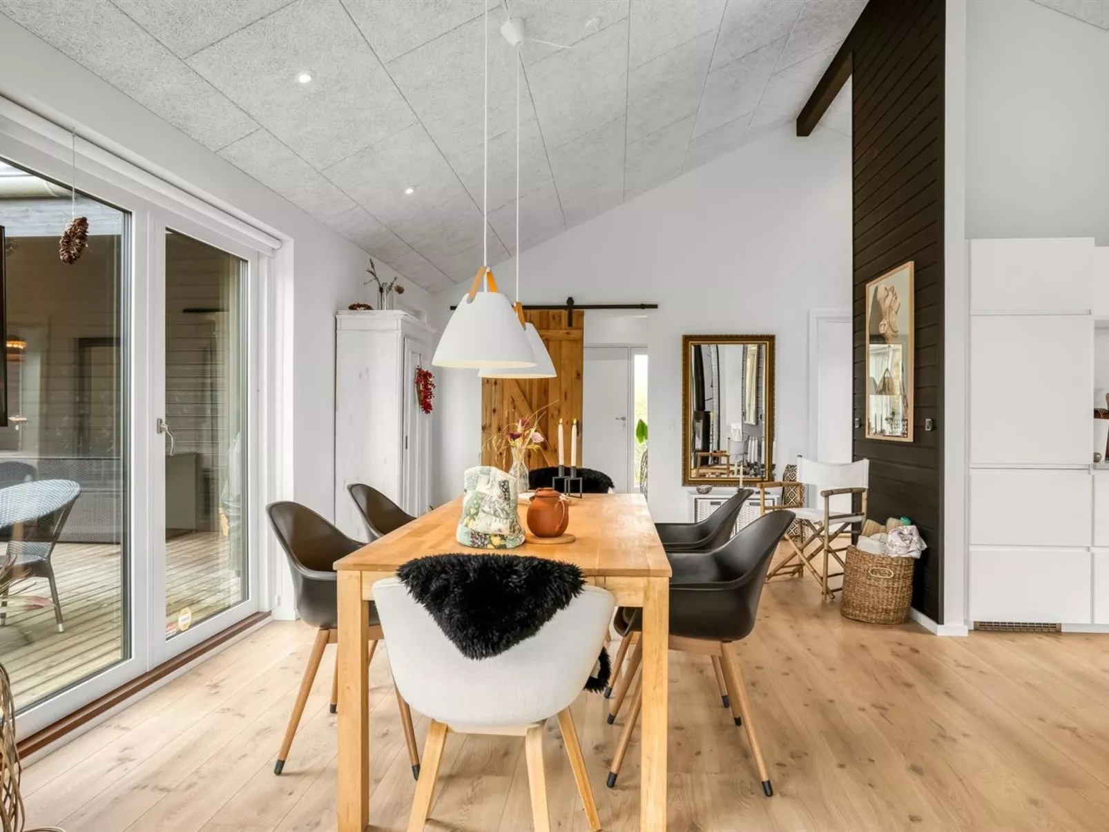 "Thorfin" - 300m from the sea-Drinnen