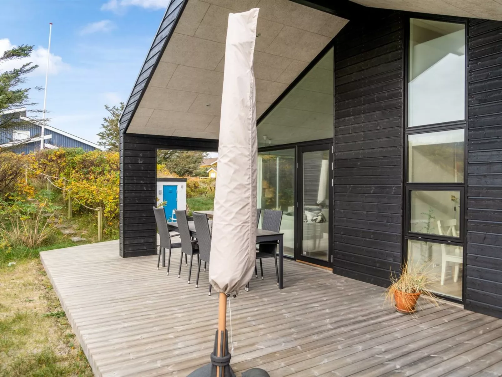 "Thorfin" - 300m from the sea-Draußen