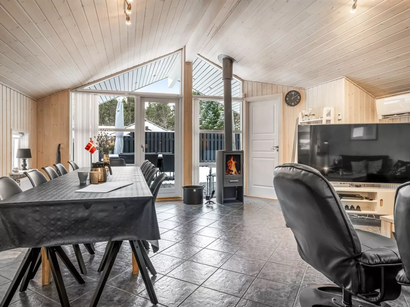 "Elvin" - 2km from the sea-Dedans