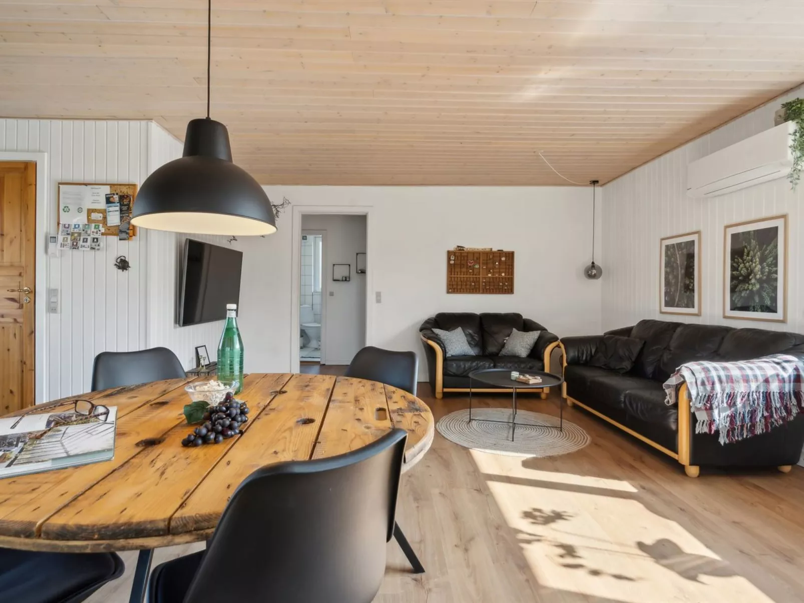 "Vemund" - 500m from the sea-Inside