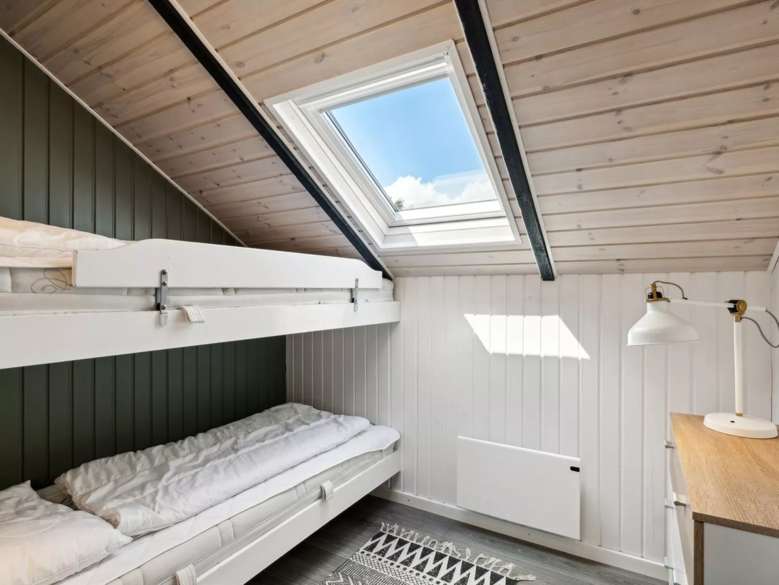 "Erke" - 800m from the sea-Drinnen
