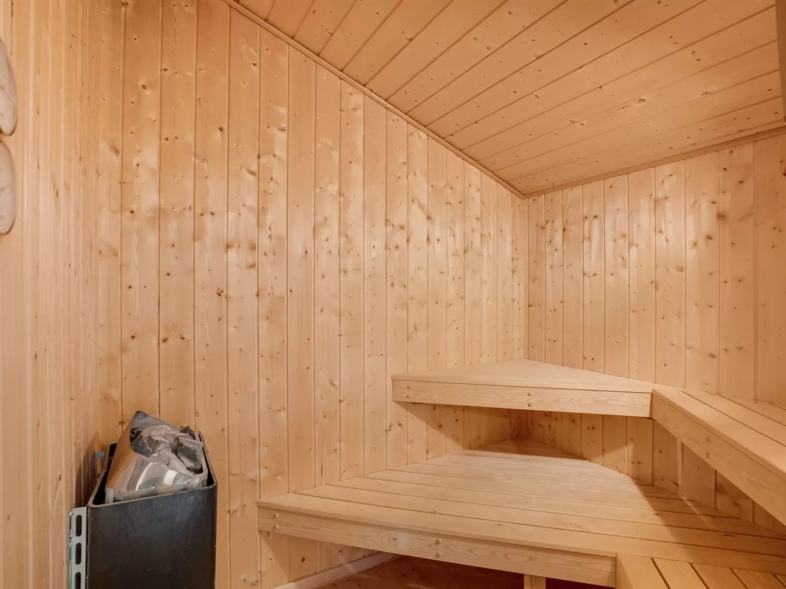 "Nashota" - 600m from the sea-Inside