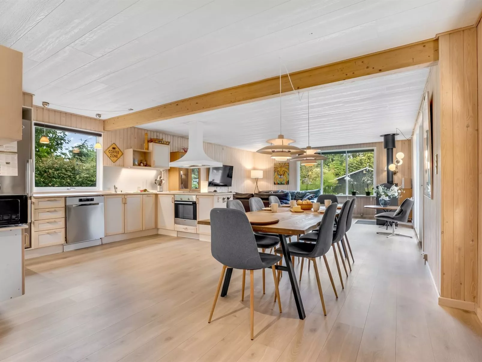 "Dali" - 200m from the sea-Drinnen