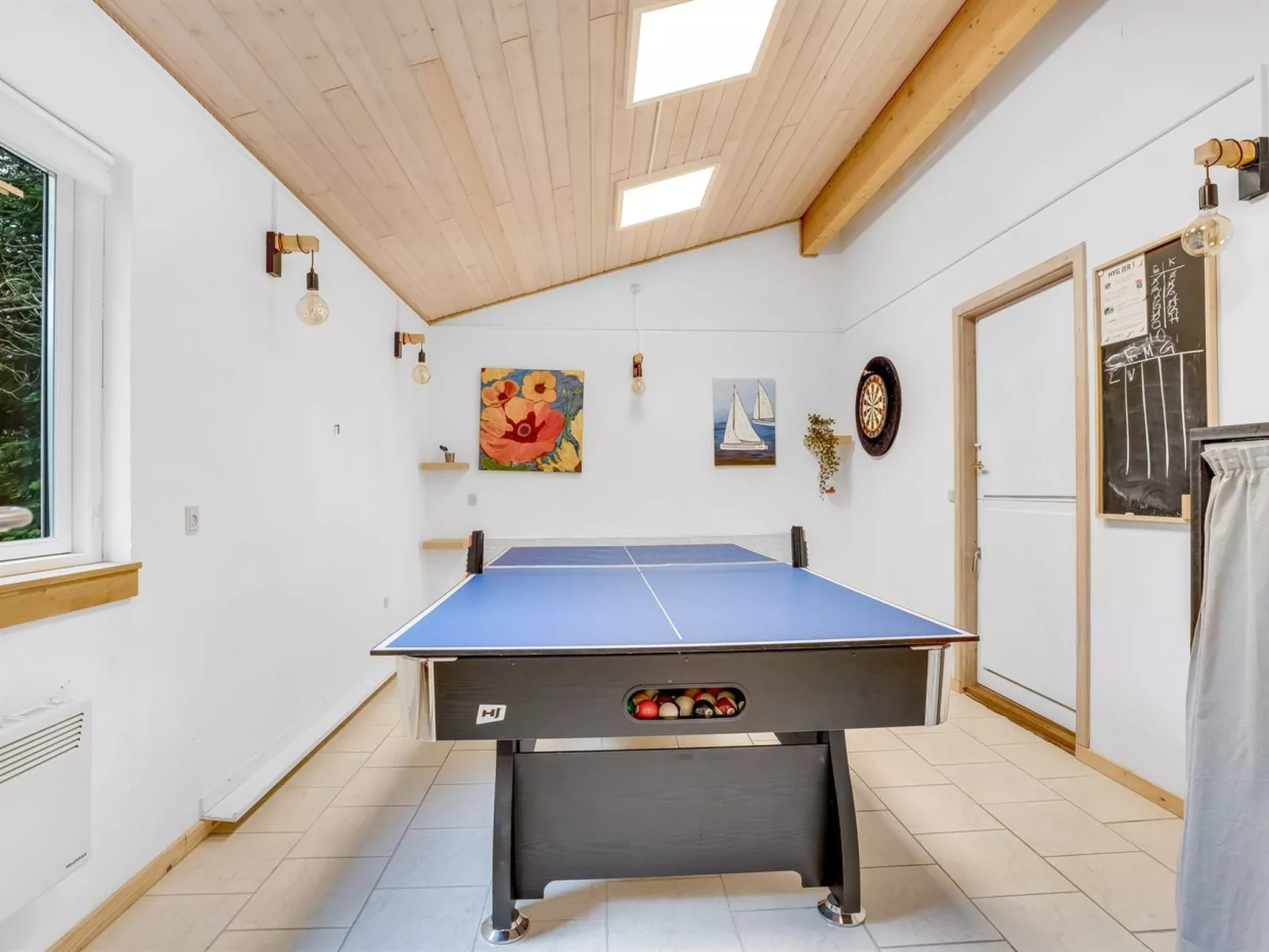 "Dali" - 200m from the sea-Drinnen