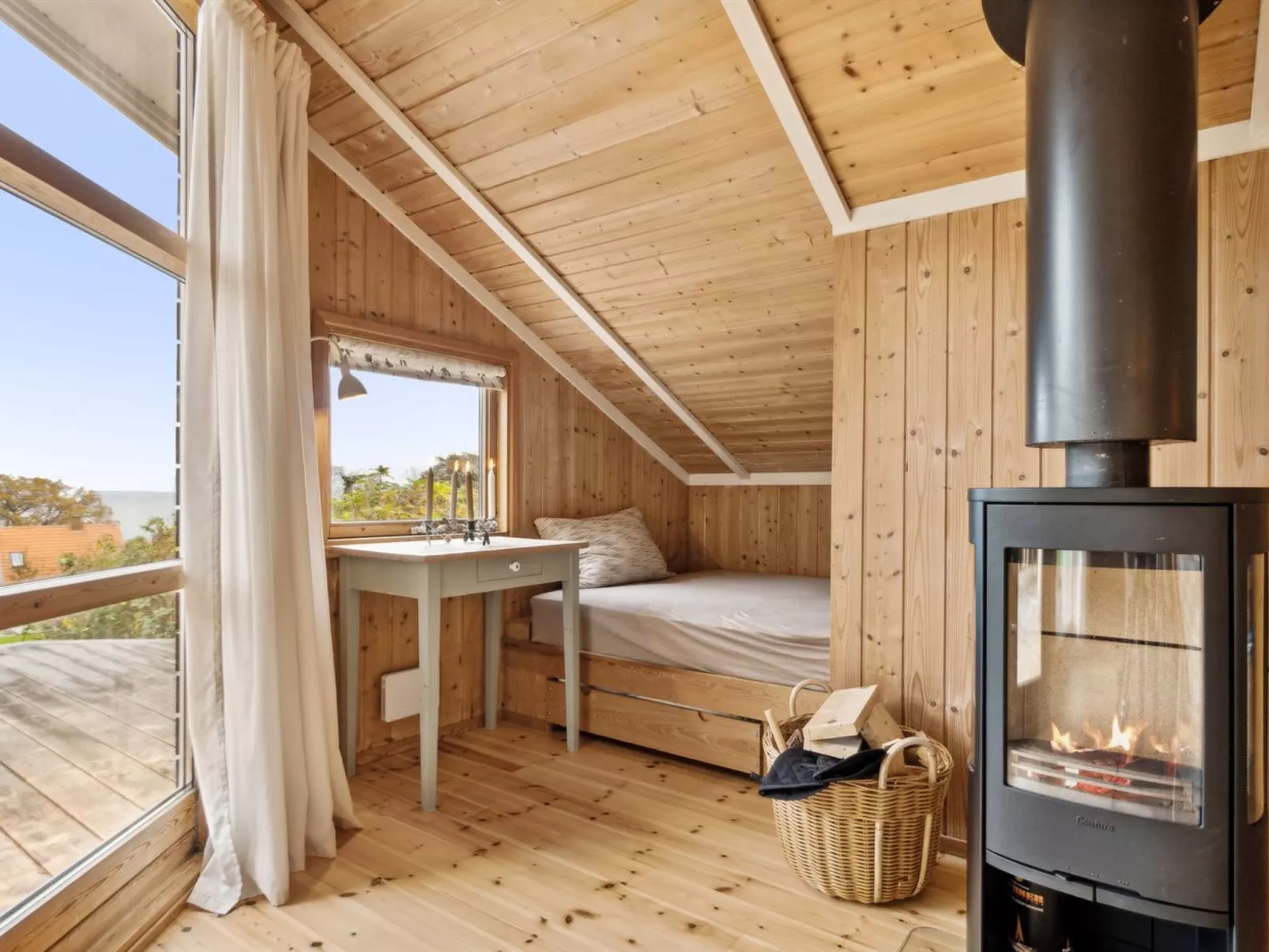 "Ågot" - 350m from the sea-Inside