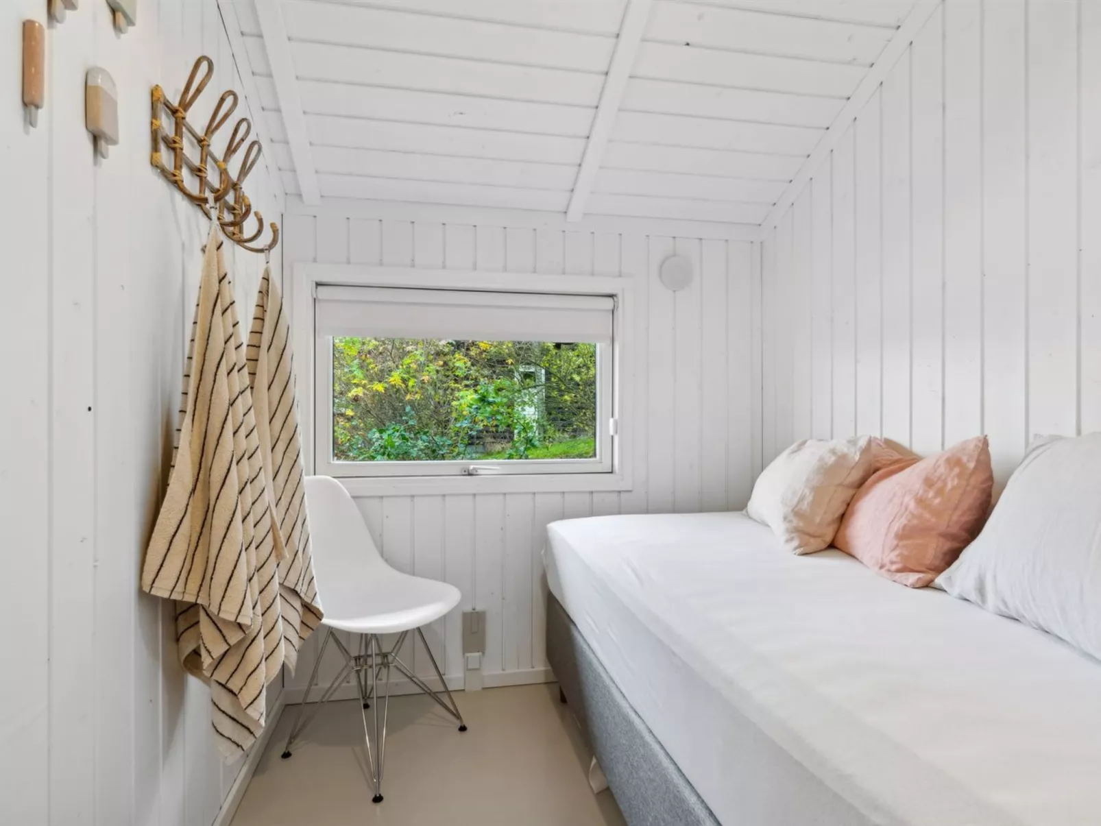 "Ågot" - 350m from the sea-Inside