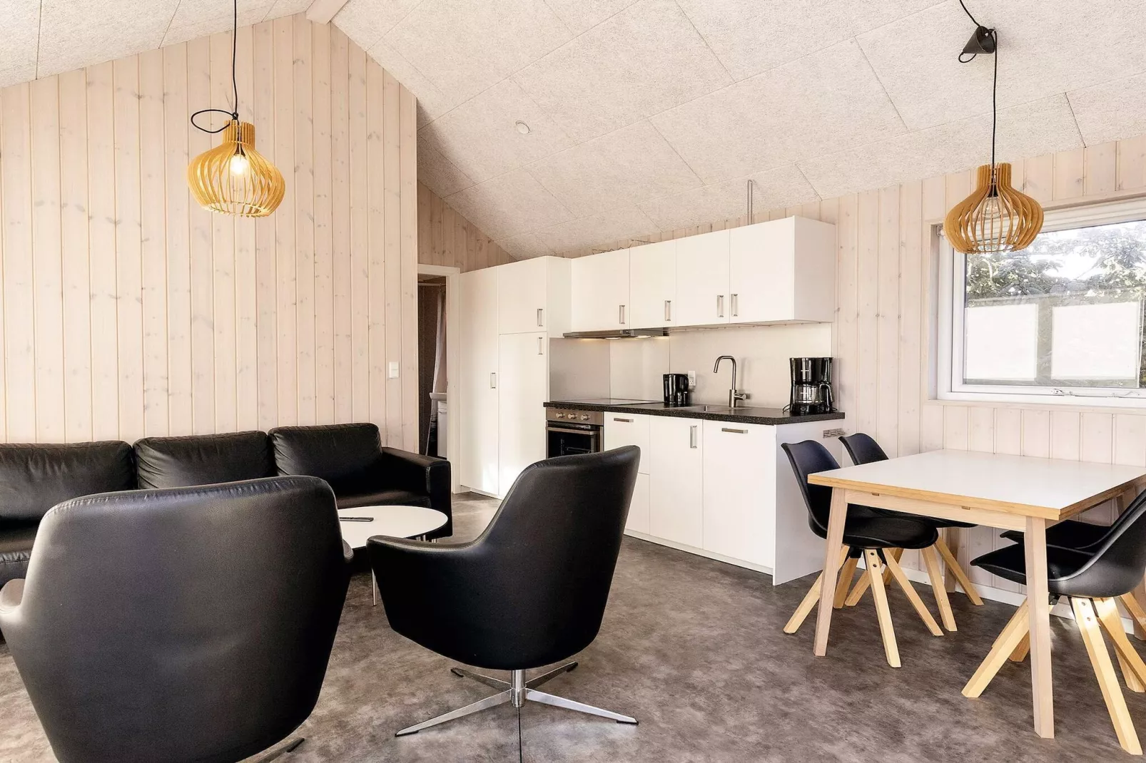 Pretty cabin in camping resort-Indoor