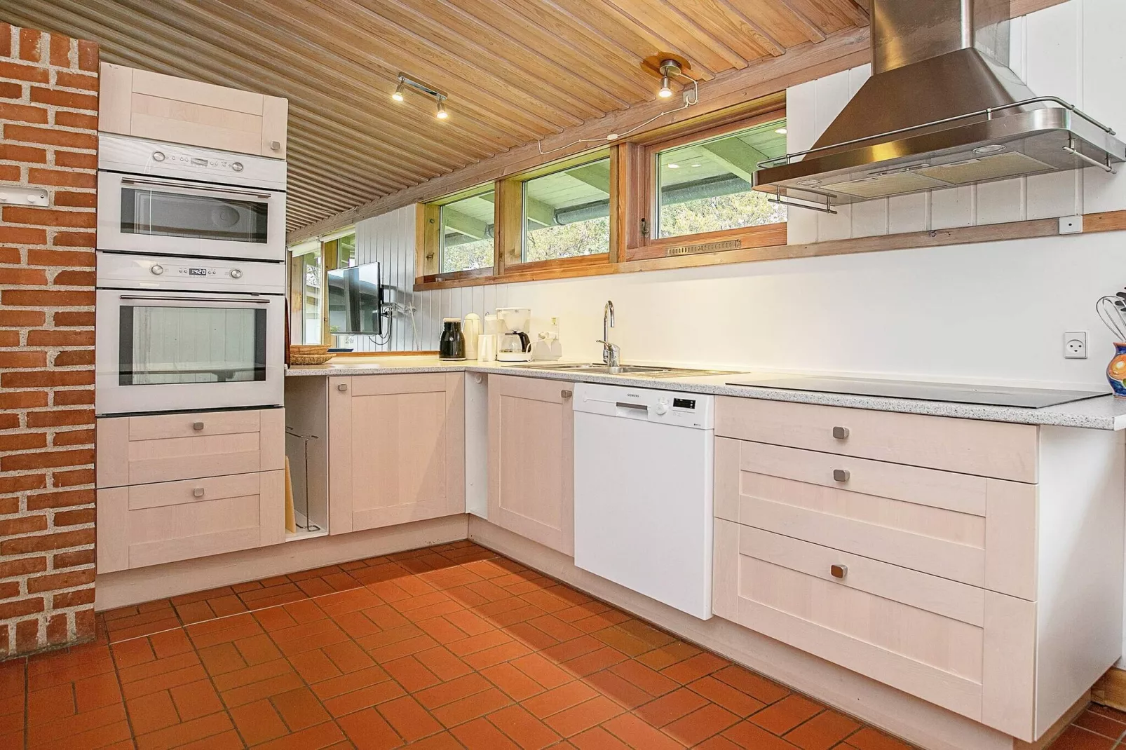 3 room,2 bathrooms w/seeview-Indoor