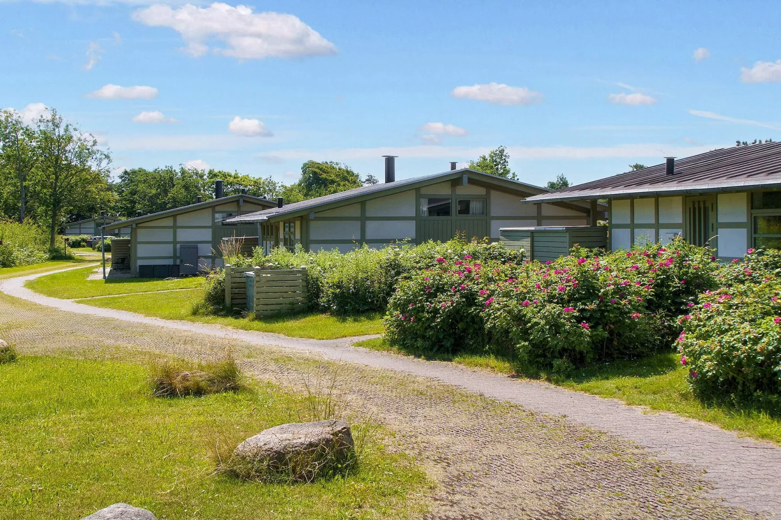 3 room,2 bathrooms w/seeview-View