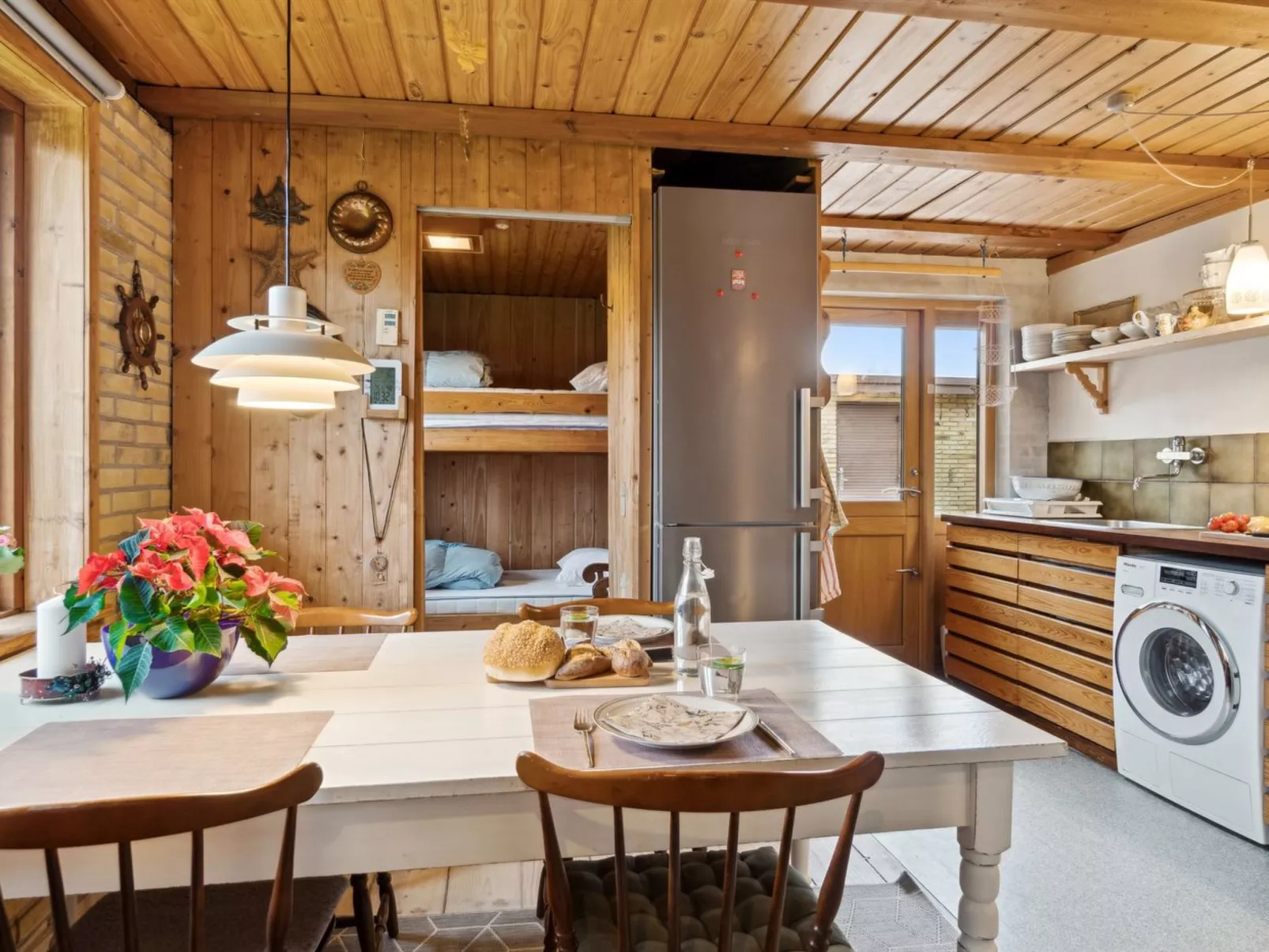 "Svanborg" - 40m from the sea-Drinnen