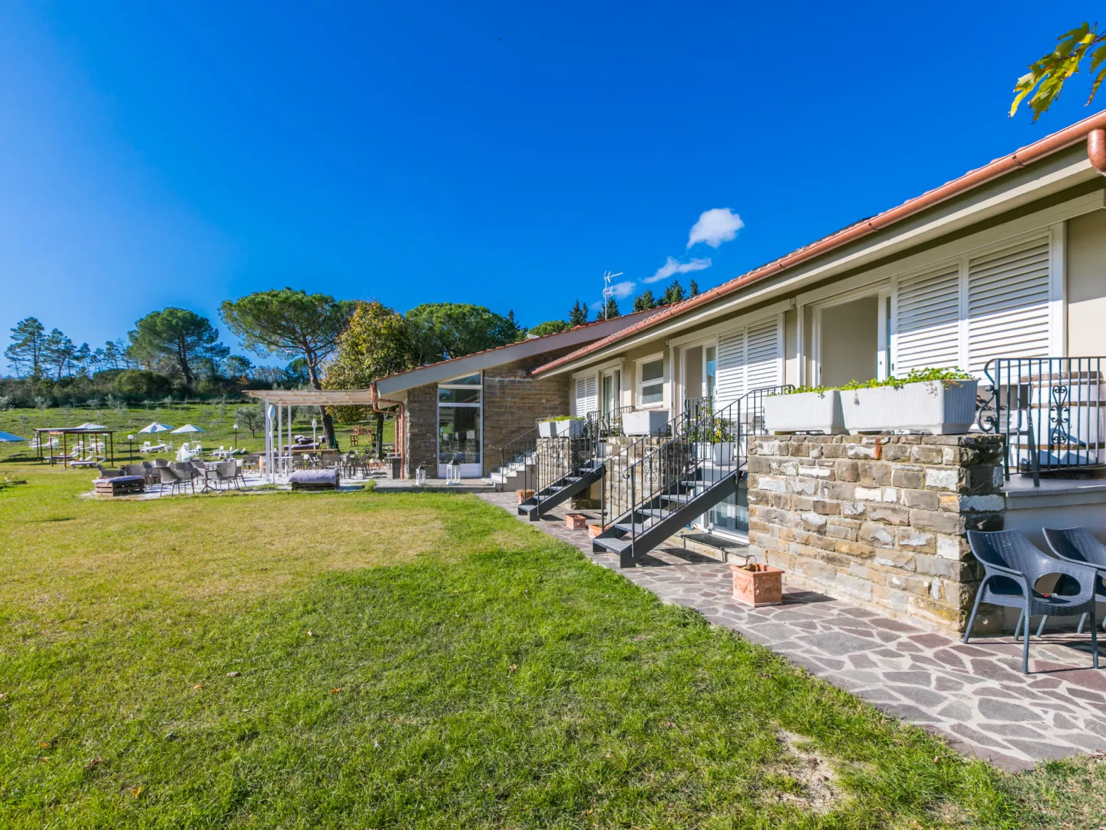 Casa di Palaia-Outside